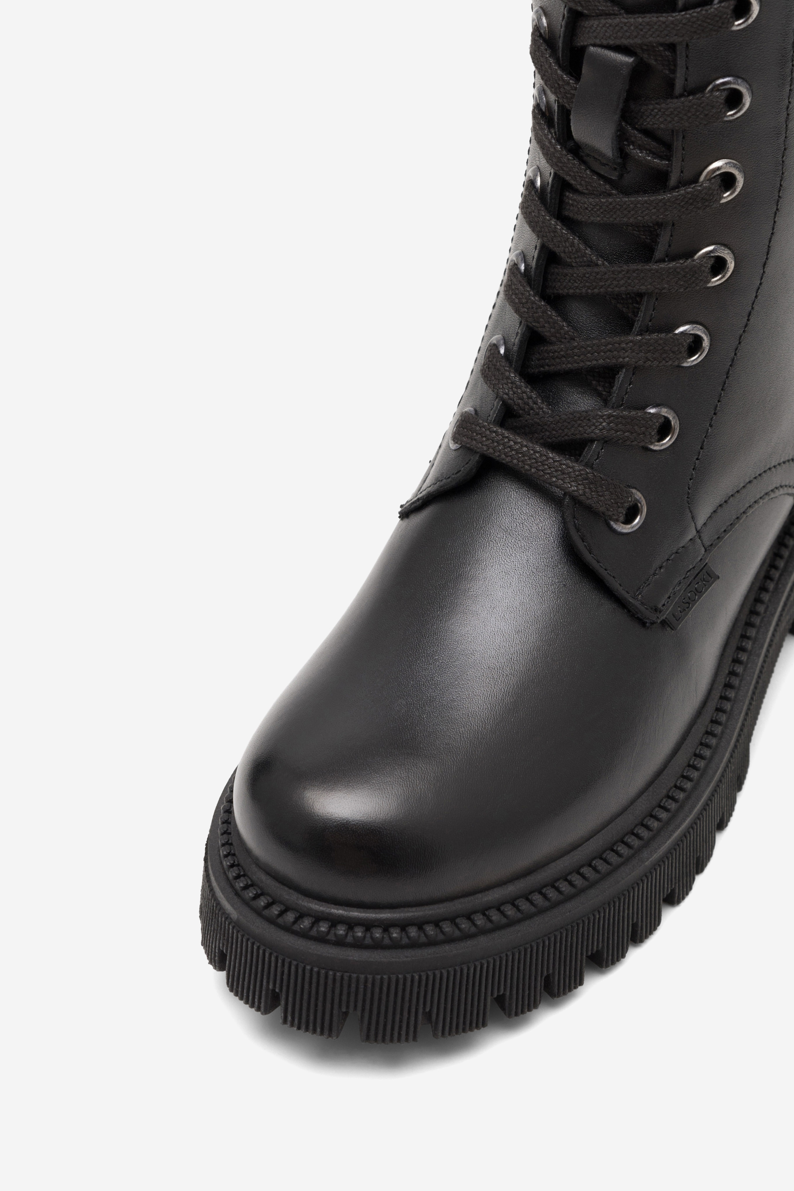 Šněrovací vyšší obuv ČERNÁ