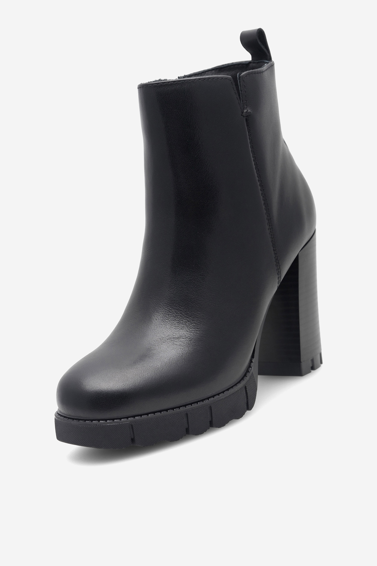 Kotníková obuv ČERNÁ