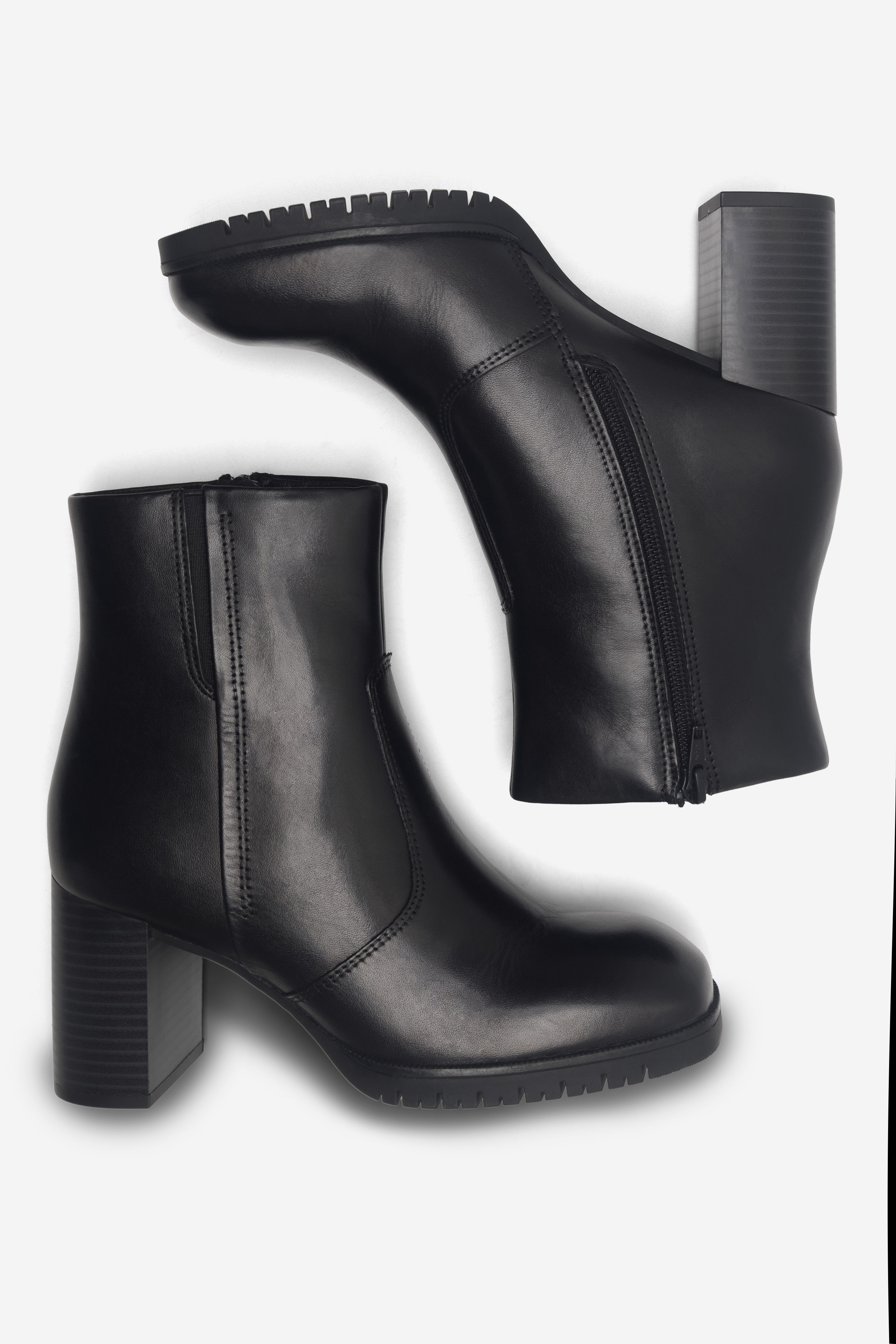 Kotníková obuv ČERNÁ