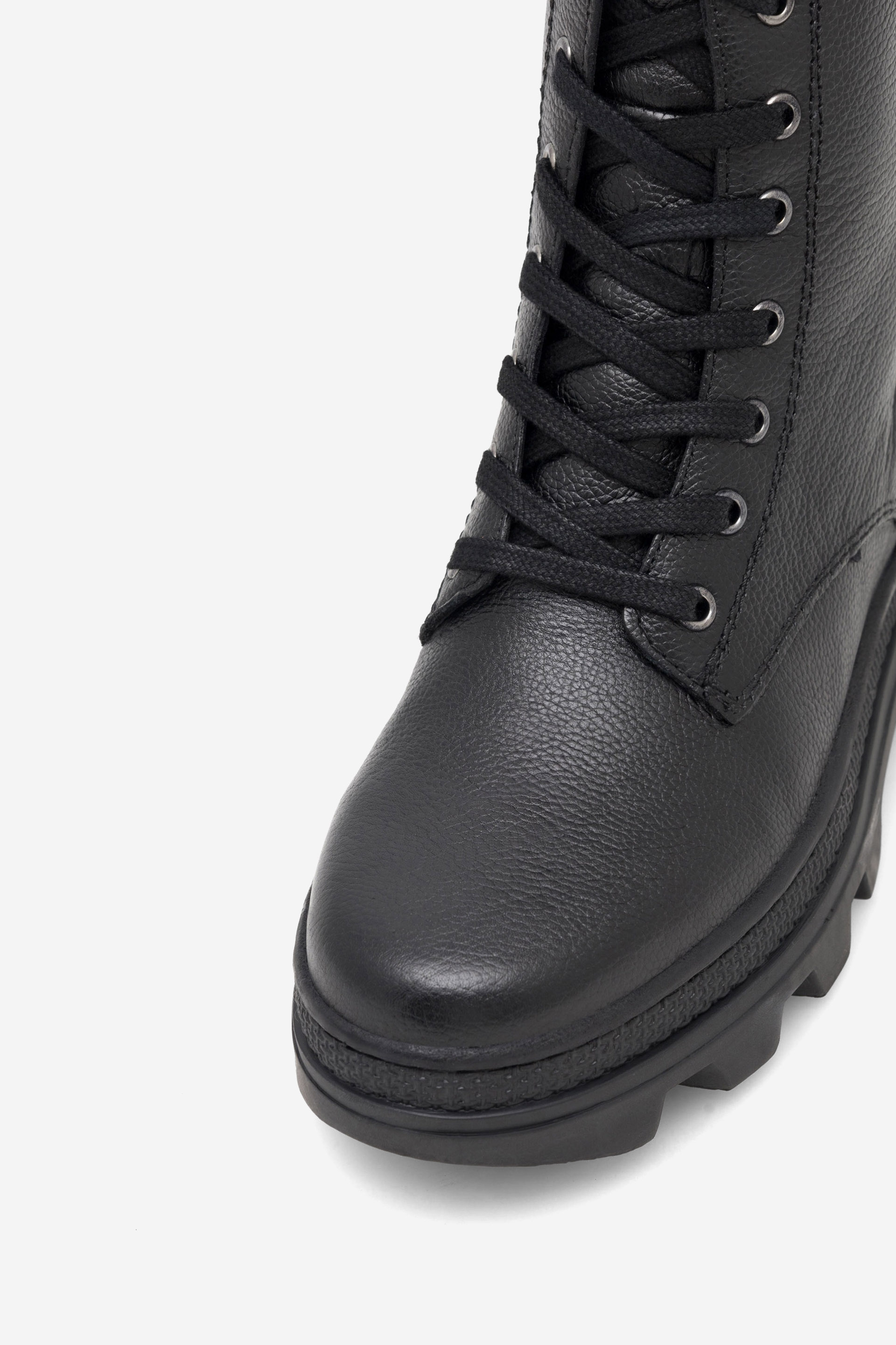 Šněrovací vyšší obuv ČERNÁ