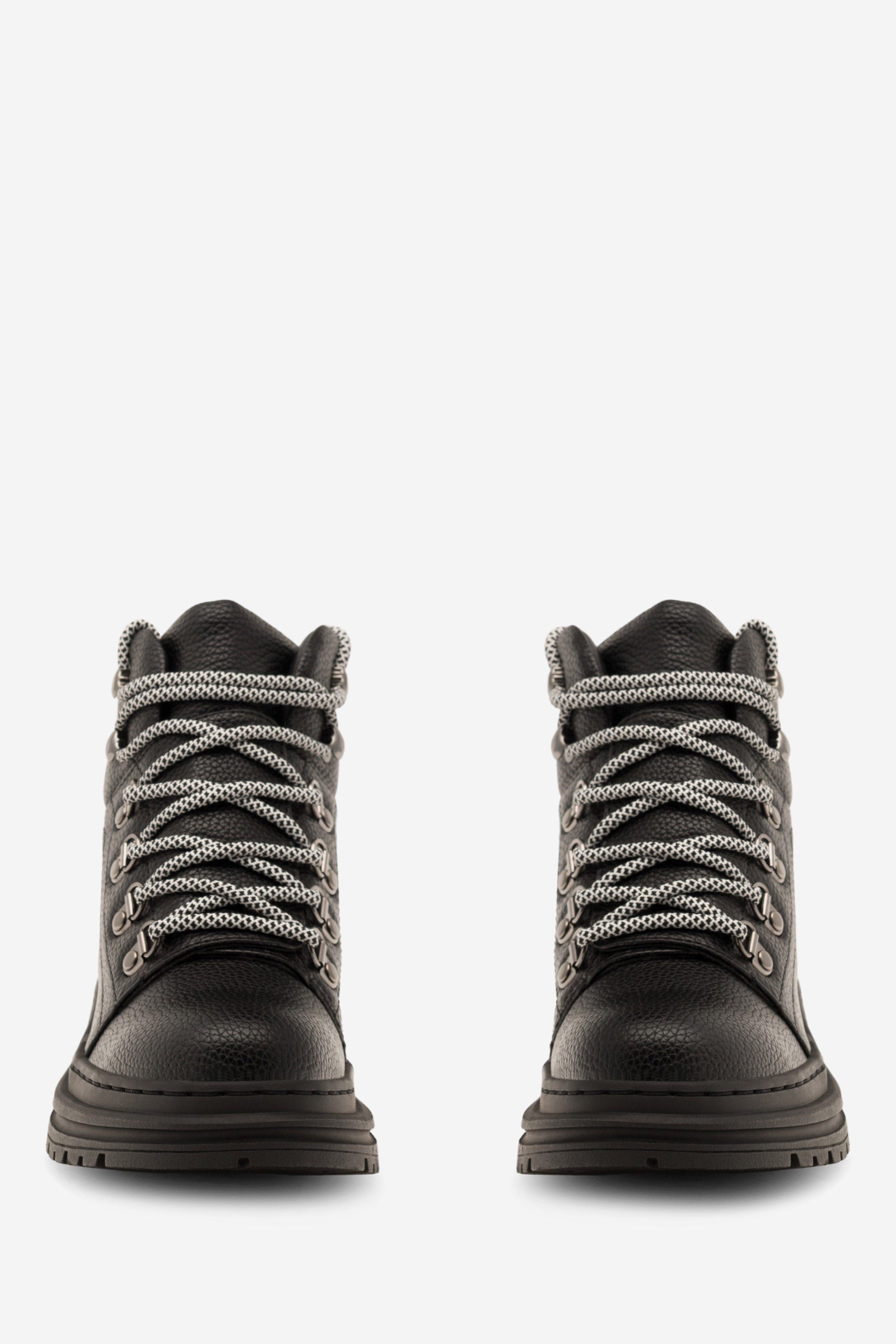 Šněrovací vyšší obuv ČERNÁ