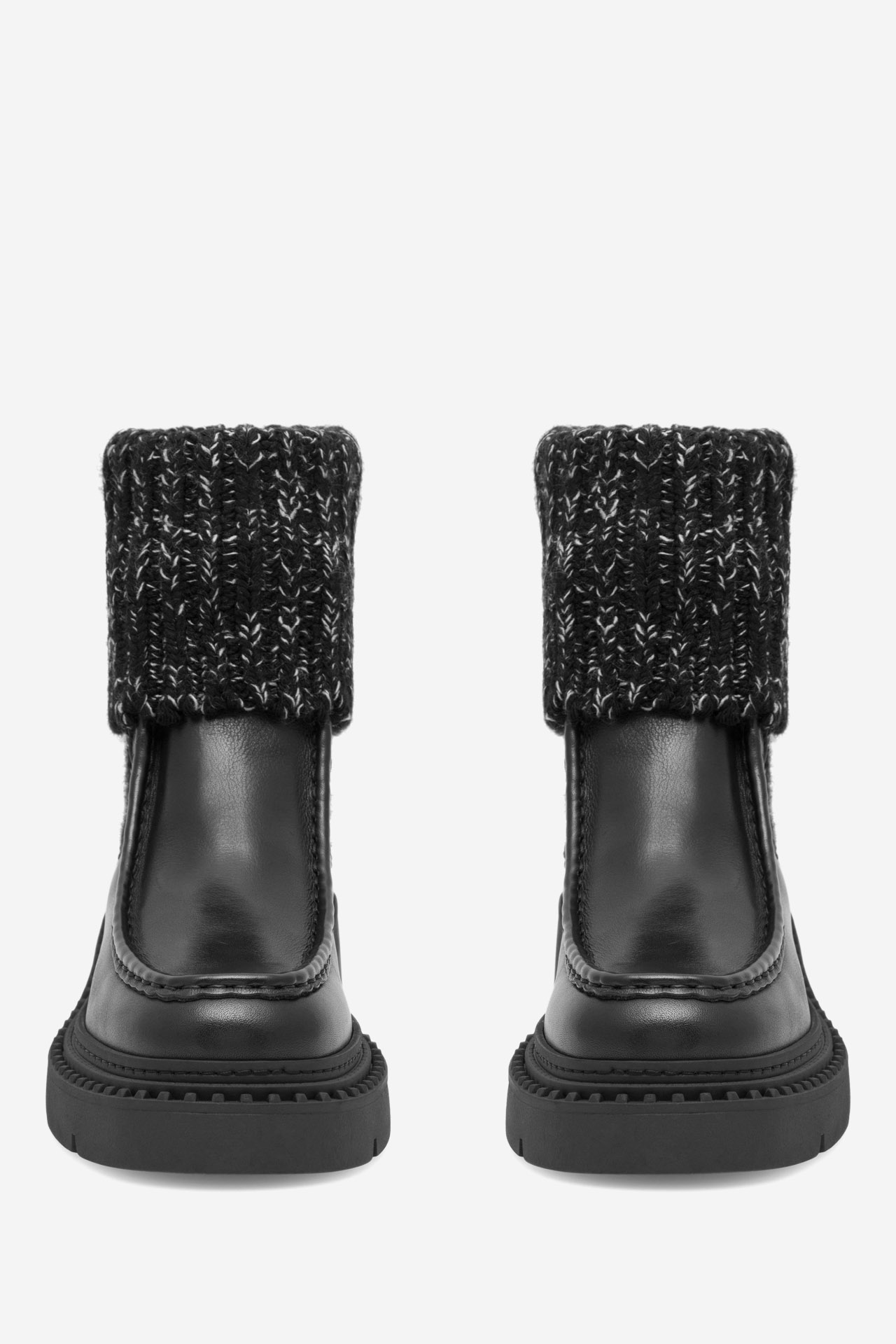 Kotníková obuv ČERNÁ