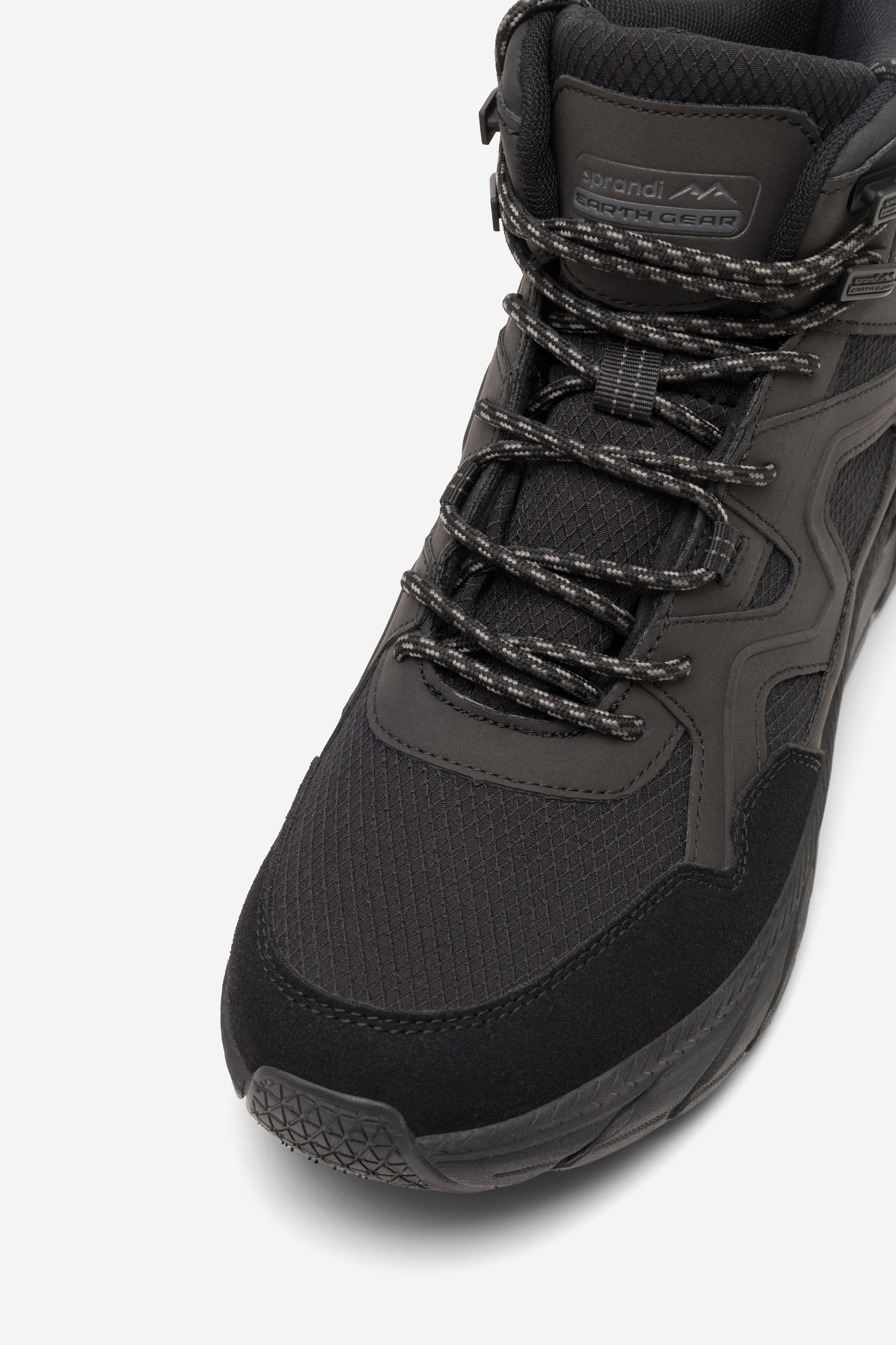 Trekking čevlji Črna