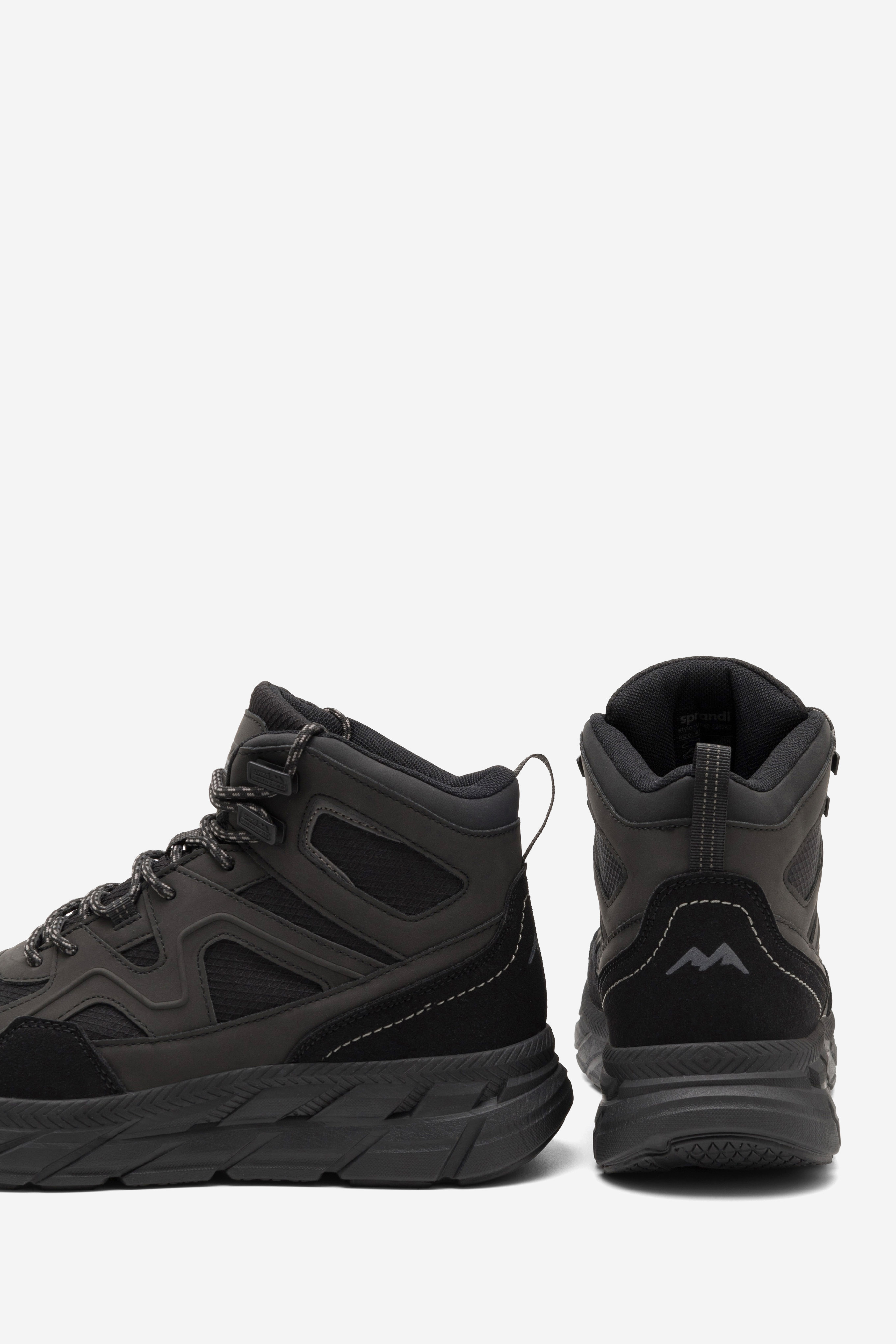 Trekking čevlji Črna