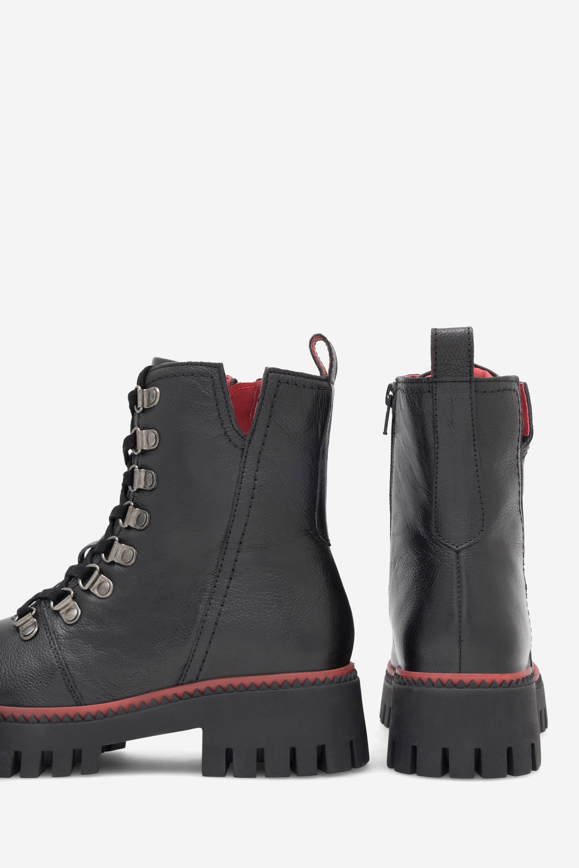 Šněrovací vyšší obuv ČERNÁ