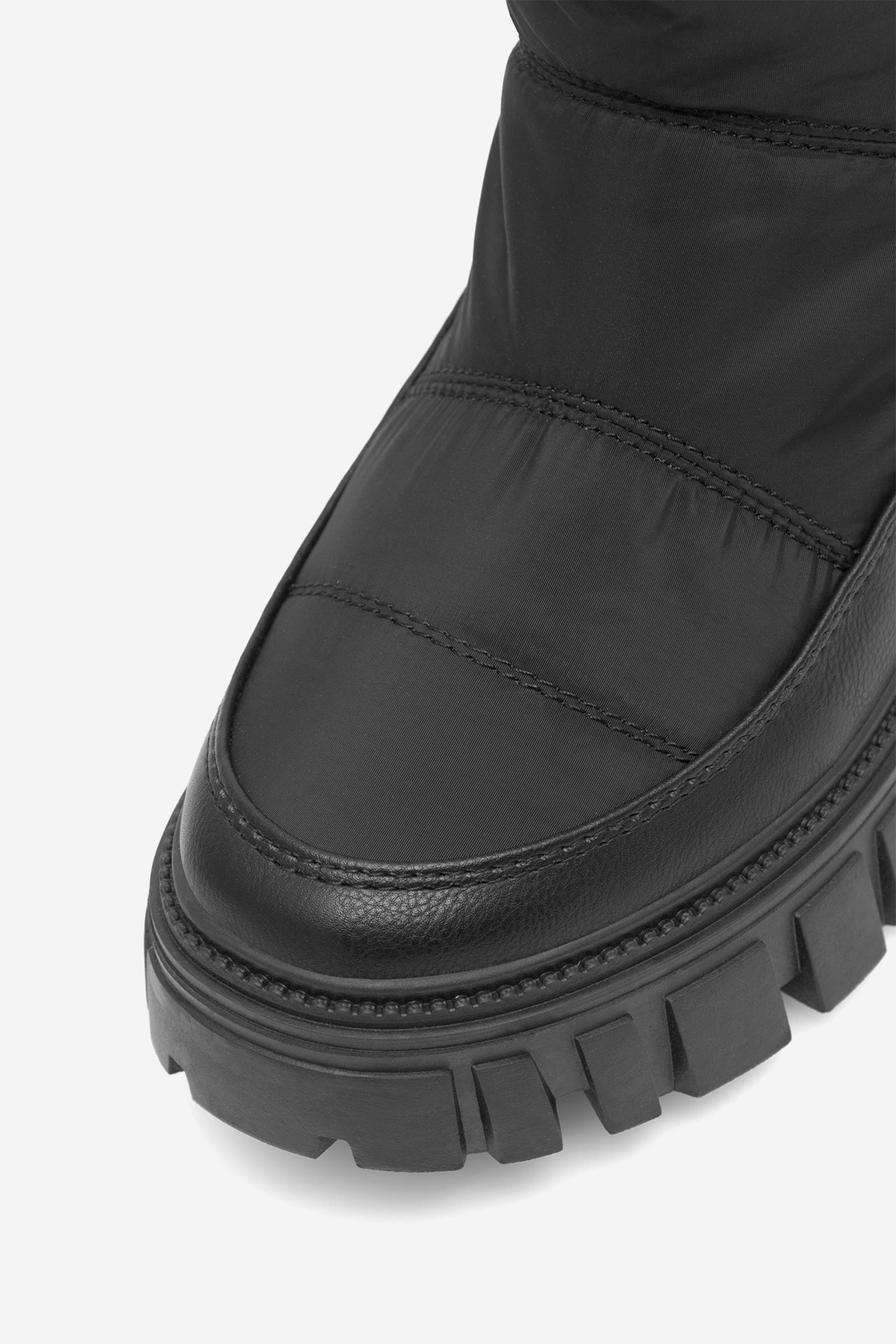 Kotníková obuv ČERNÁ