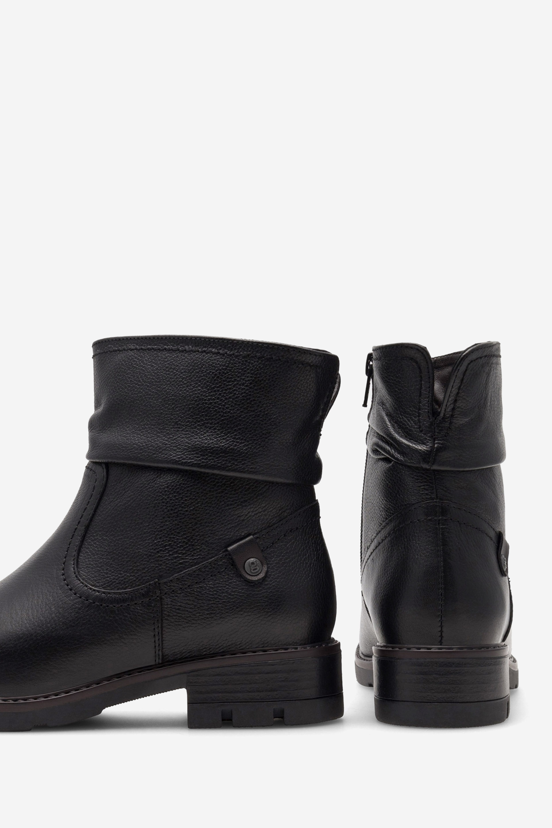 Kotníková obuv ČERNÁ