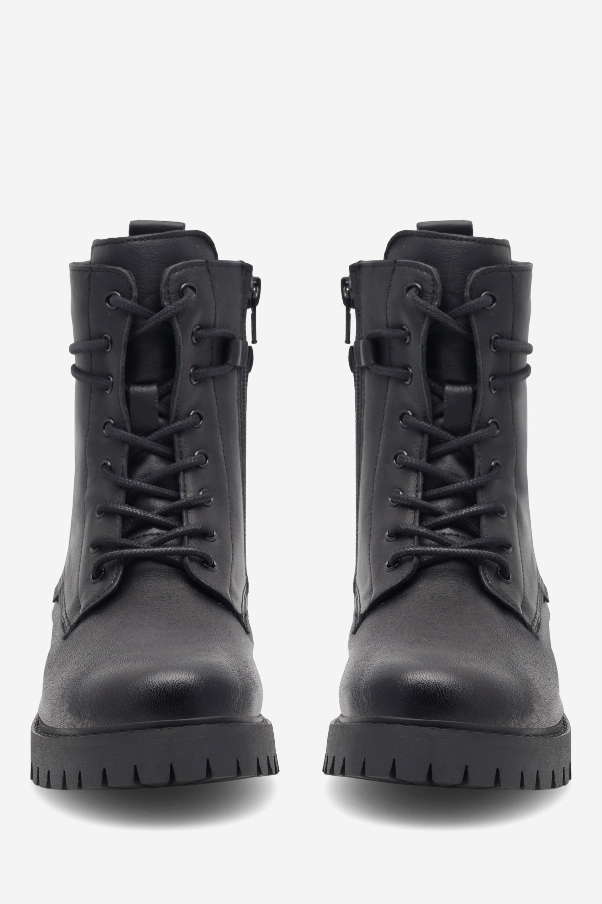 Šněrovací vyšší obuv ČERNÁ