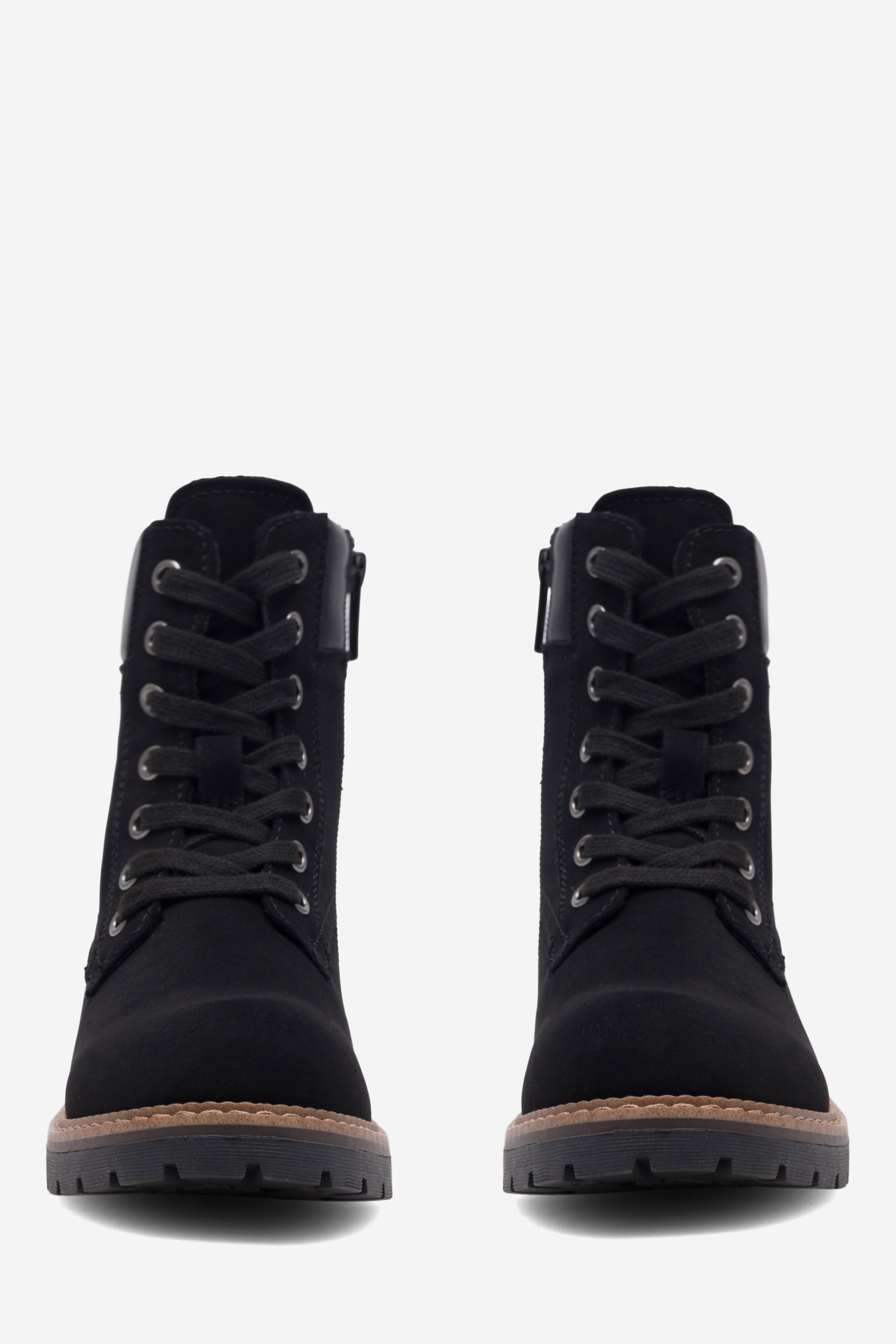 Šněrovací vyšší obuv ČERNÁ