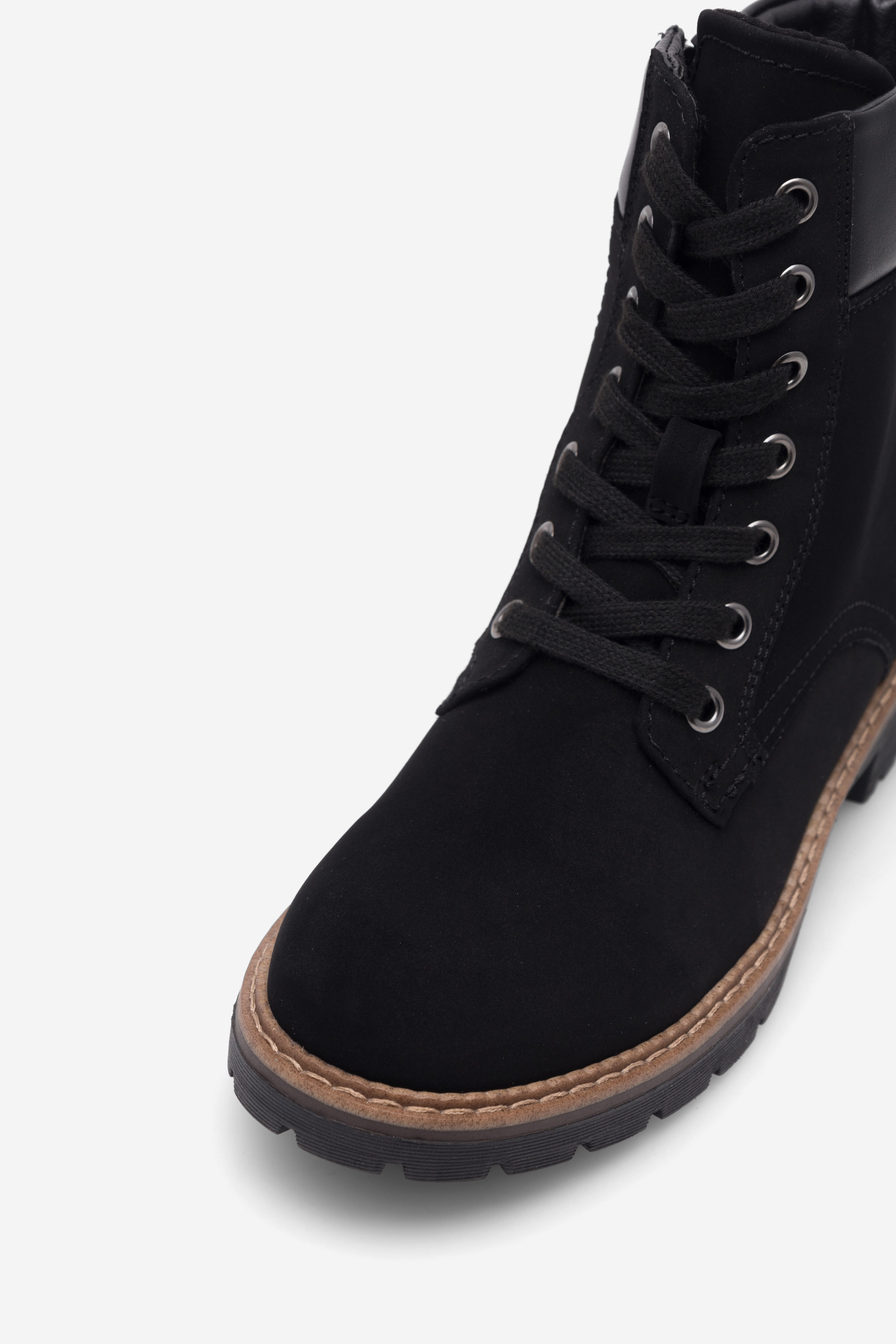 Šněrovací vyšší obuv ČERNÁ