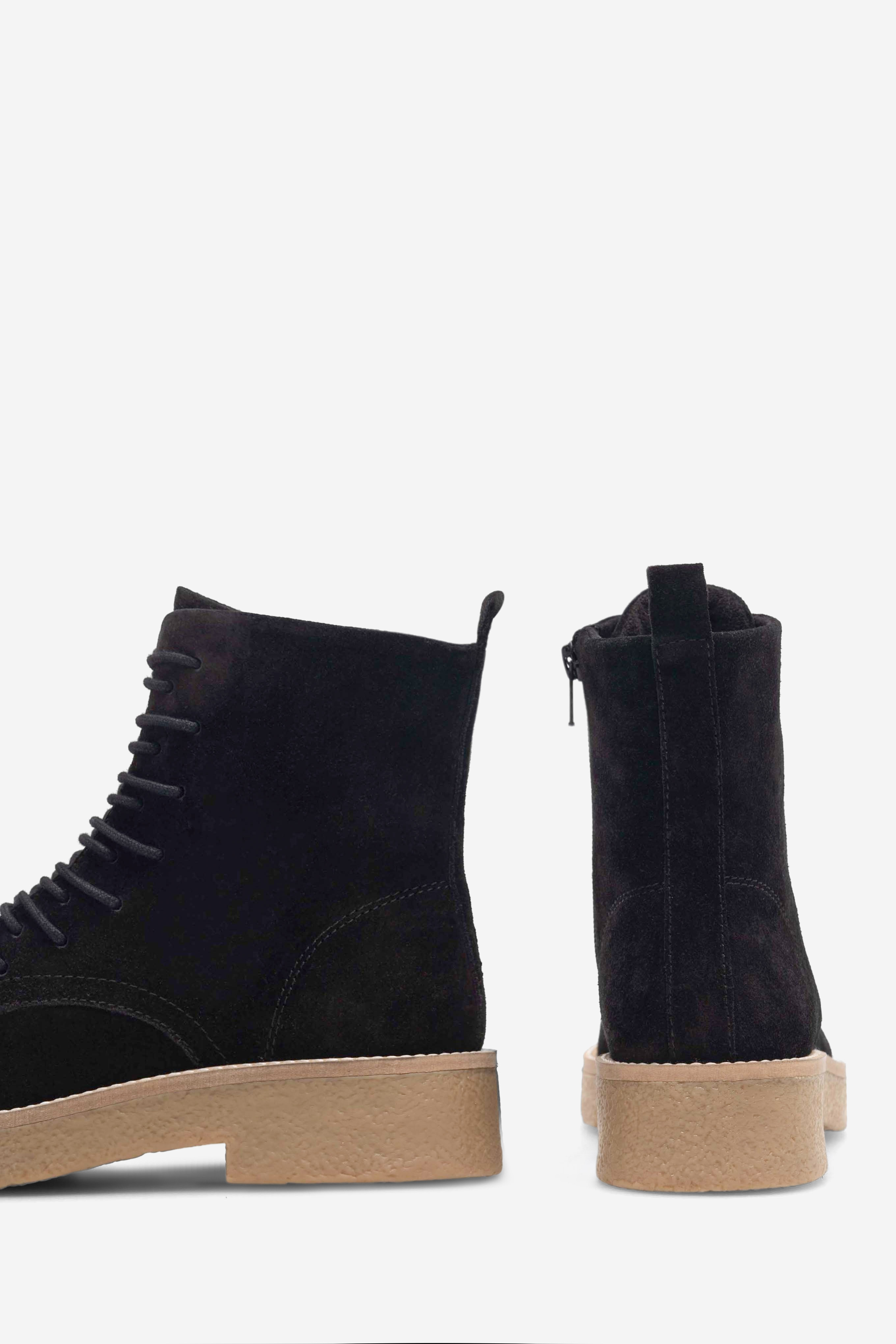 Gležnjarji z vezalkami Črna