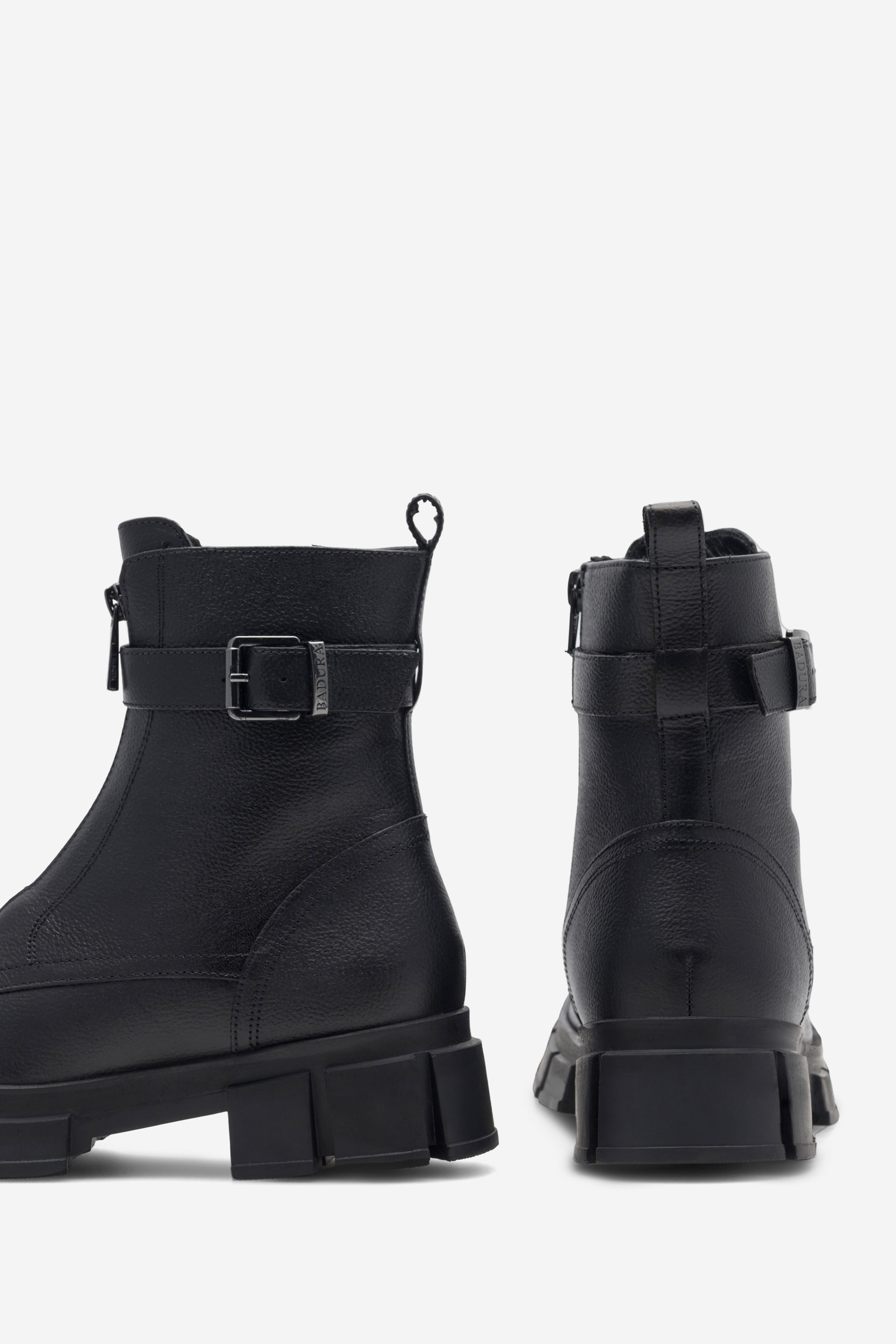 Kotníková obuv ČERNÁ