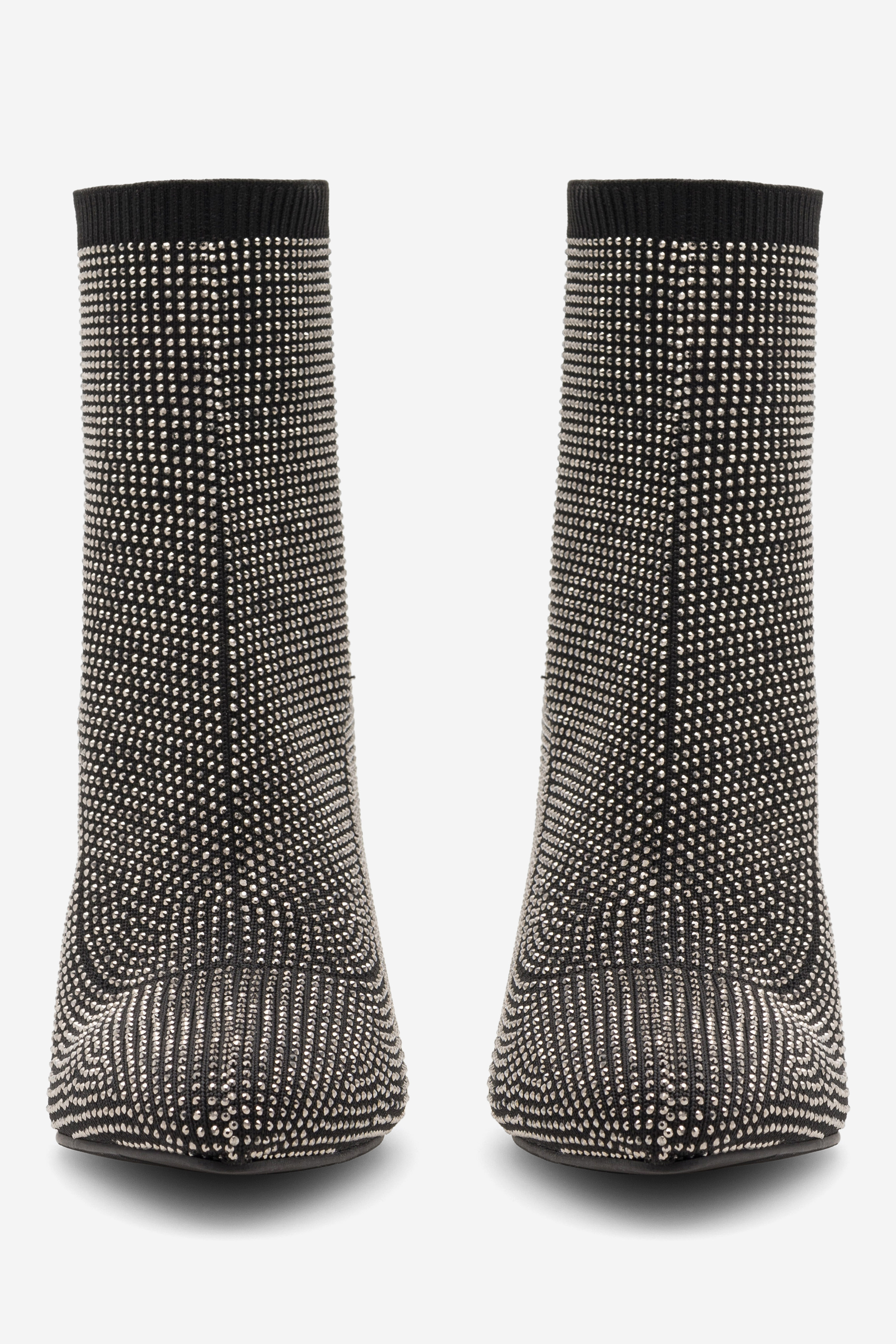 Kotníková obuv ČERNÁ