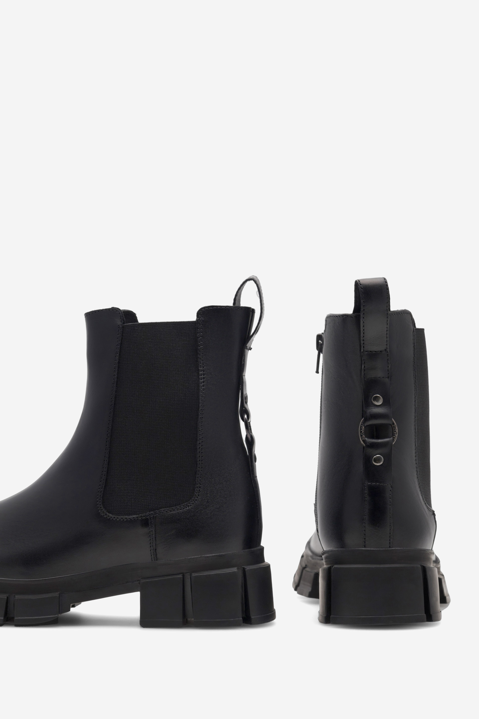 Kotníková obuv ČERNÁ