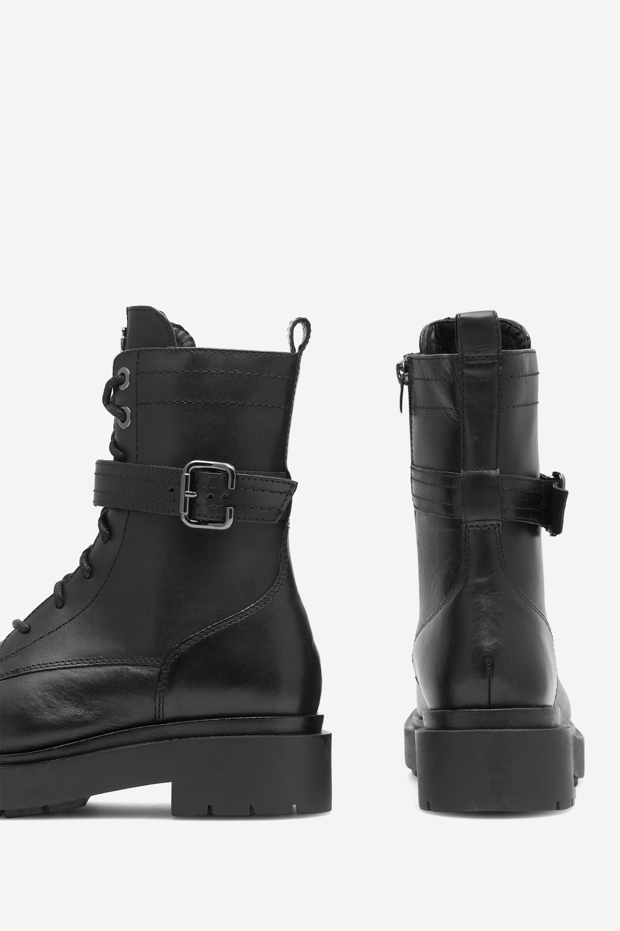 Šněrovací vyšší obuv ČERNÁ