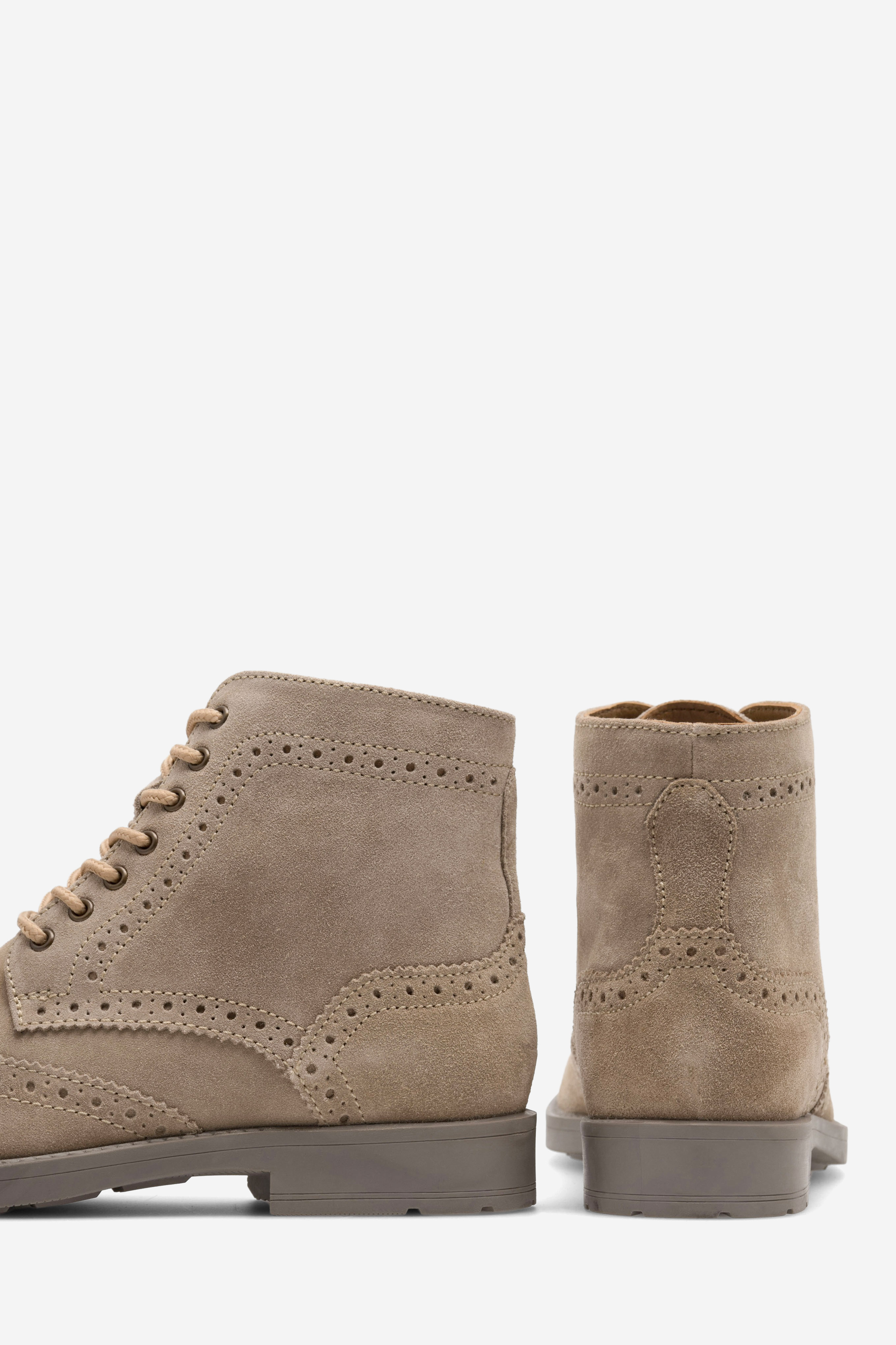 Šněrovací vyšší obuv BÉŽOVÁ