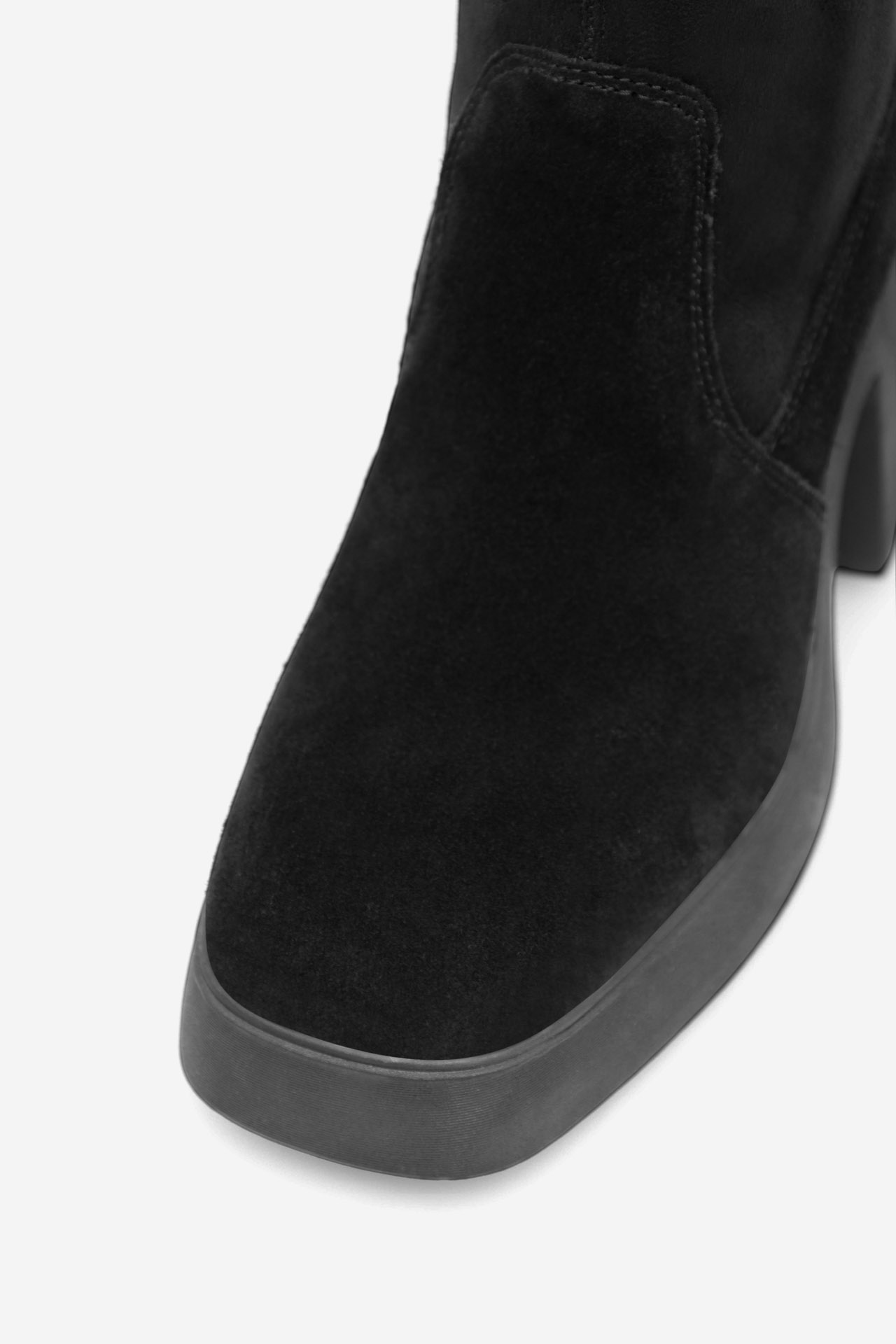 Kotníková obuv ČERNÁ