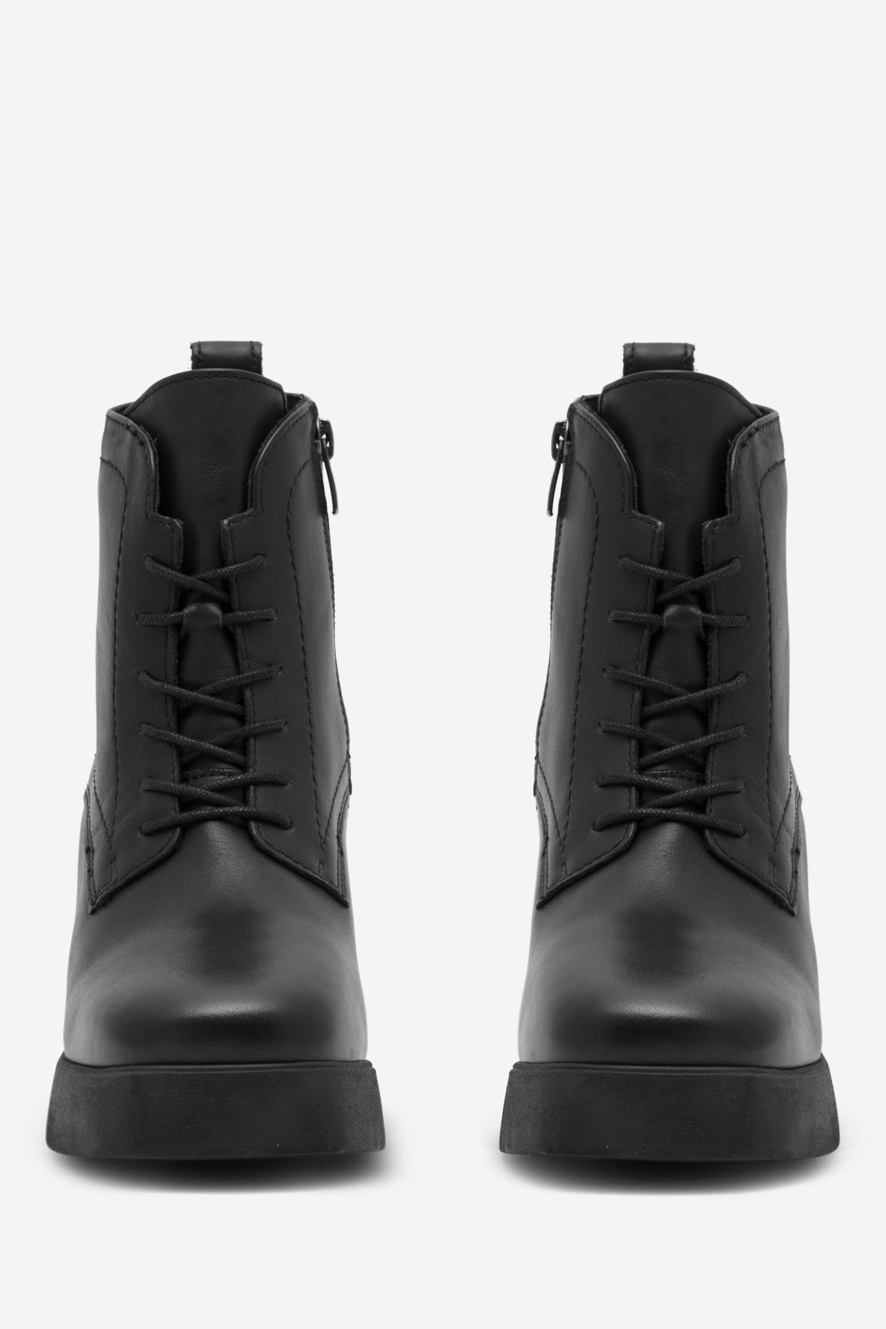 Šněrovací vyšší obuv ČERNÁ