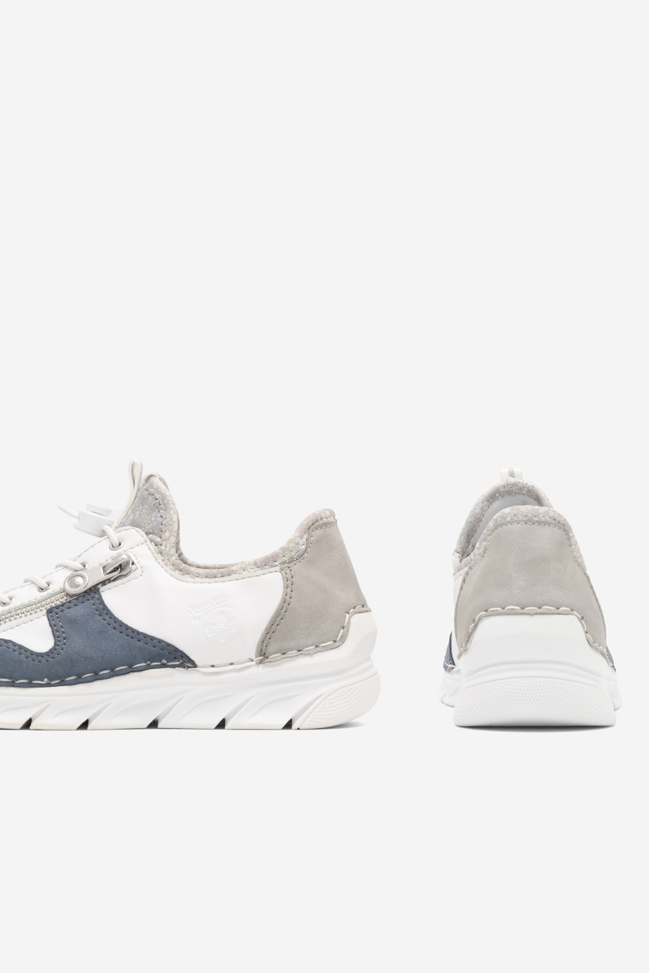 Pantofi închiși ALB