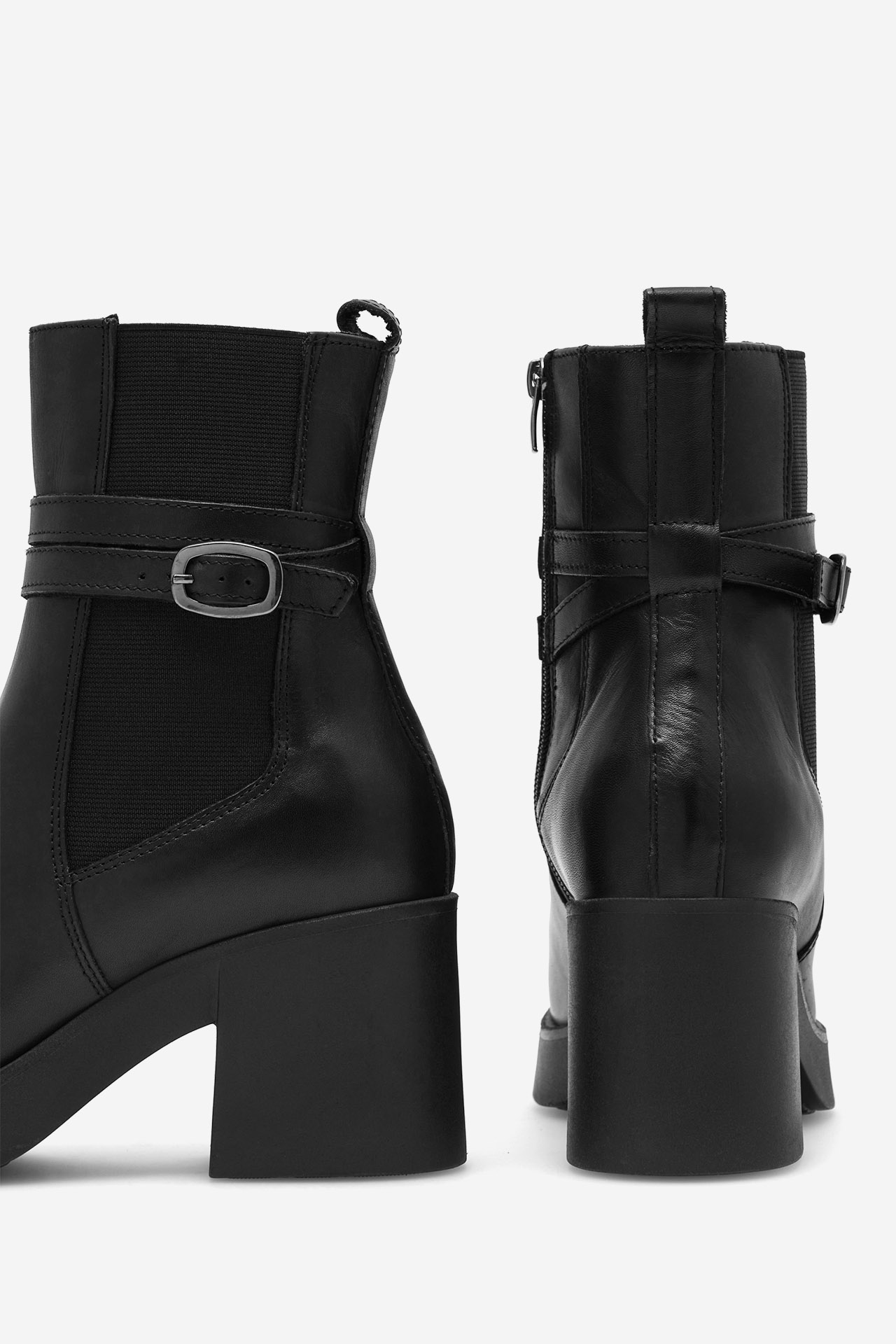 Kotníková obuv ČERNÁ