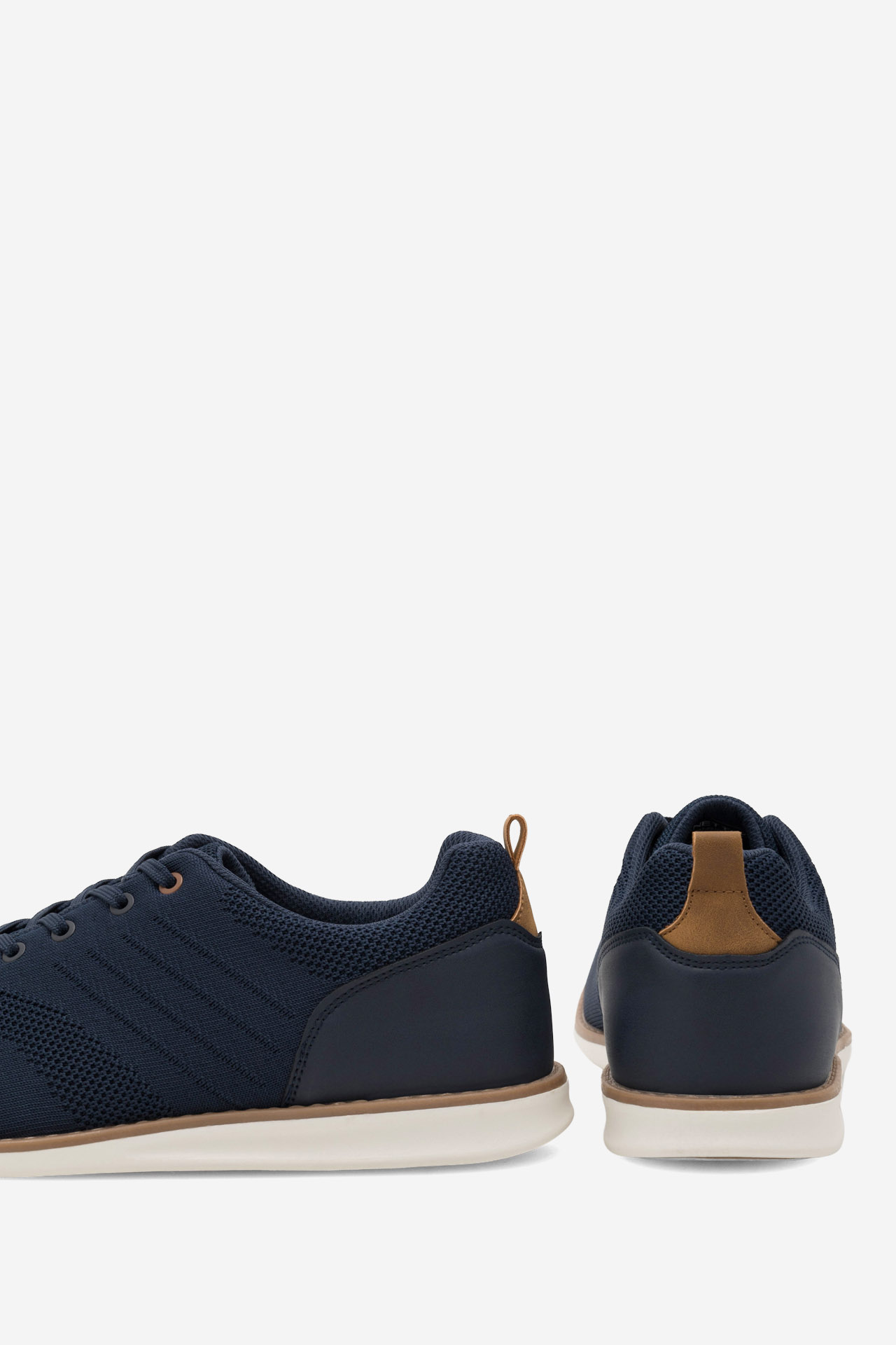 Superge Mornarsko modra