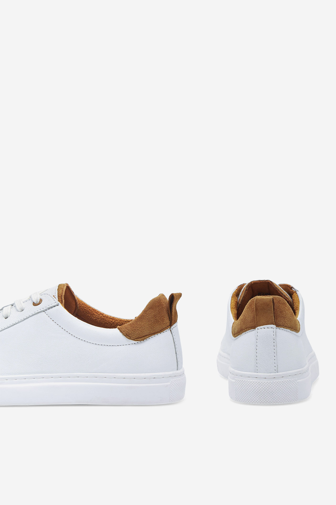 Половинки обувки БЯЛ