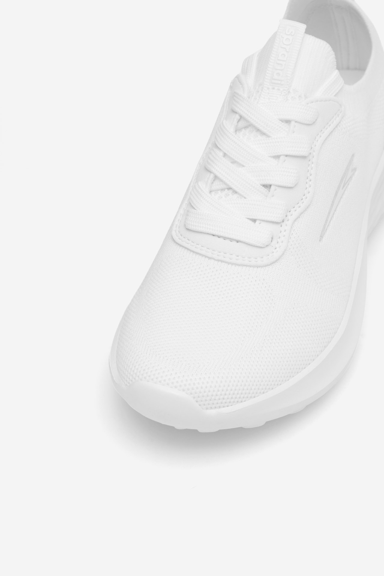 Спортни обувки БЯЛ