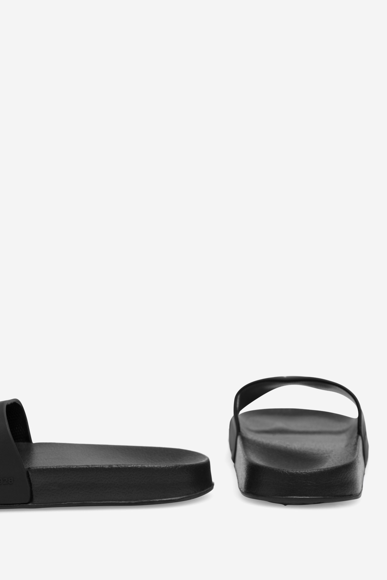 Natikači za bazen Črna