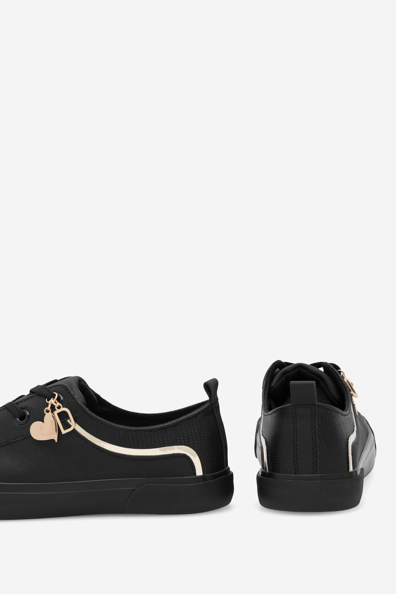 Platnene superge Črna