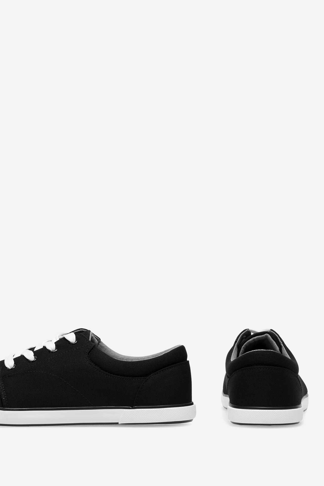 Platnene superge Črna