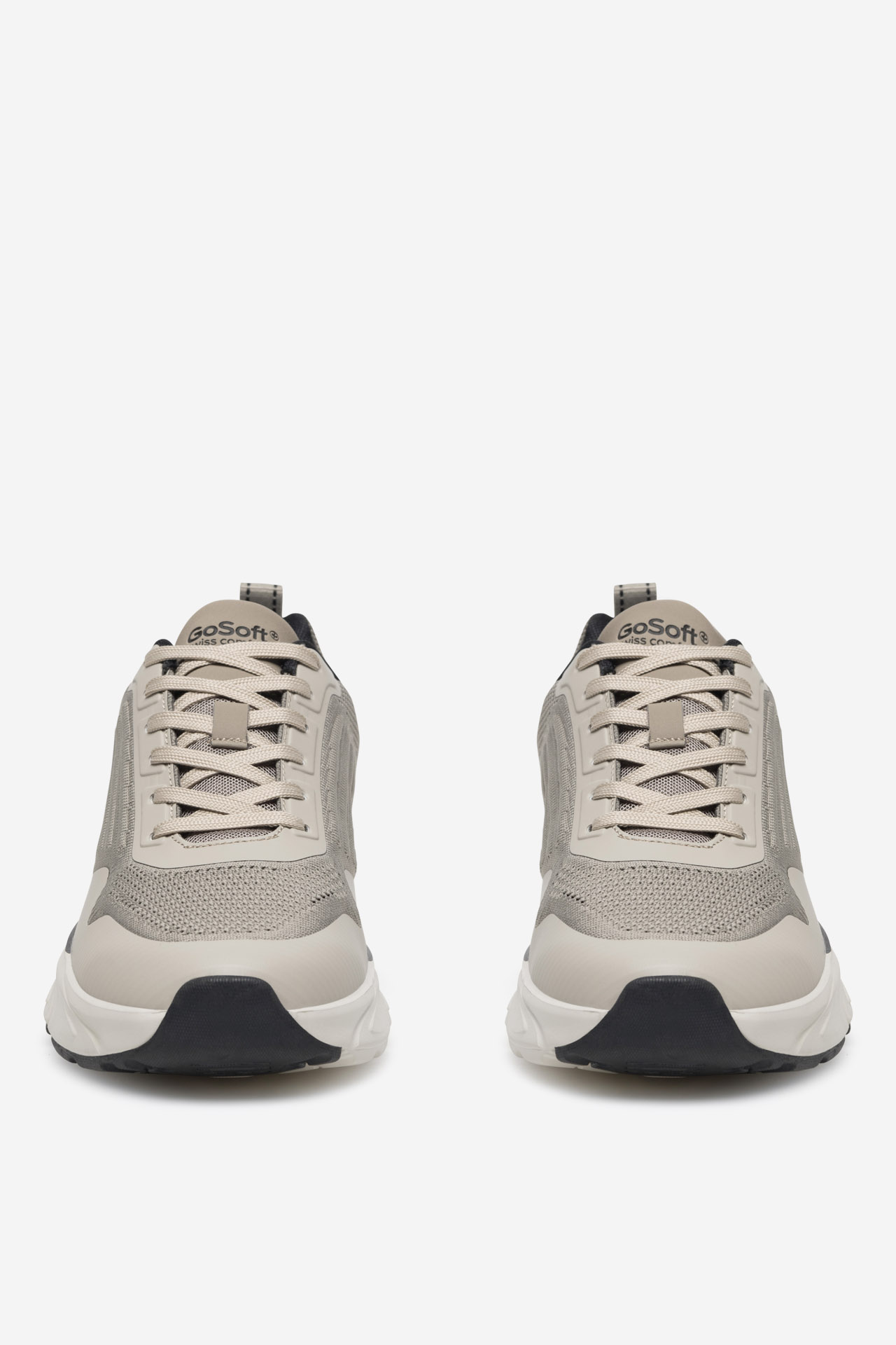 Sneakersy