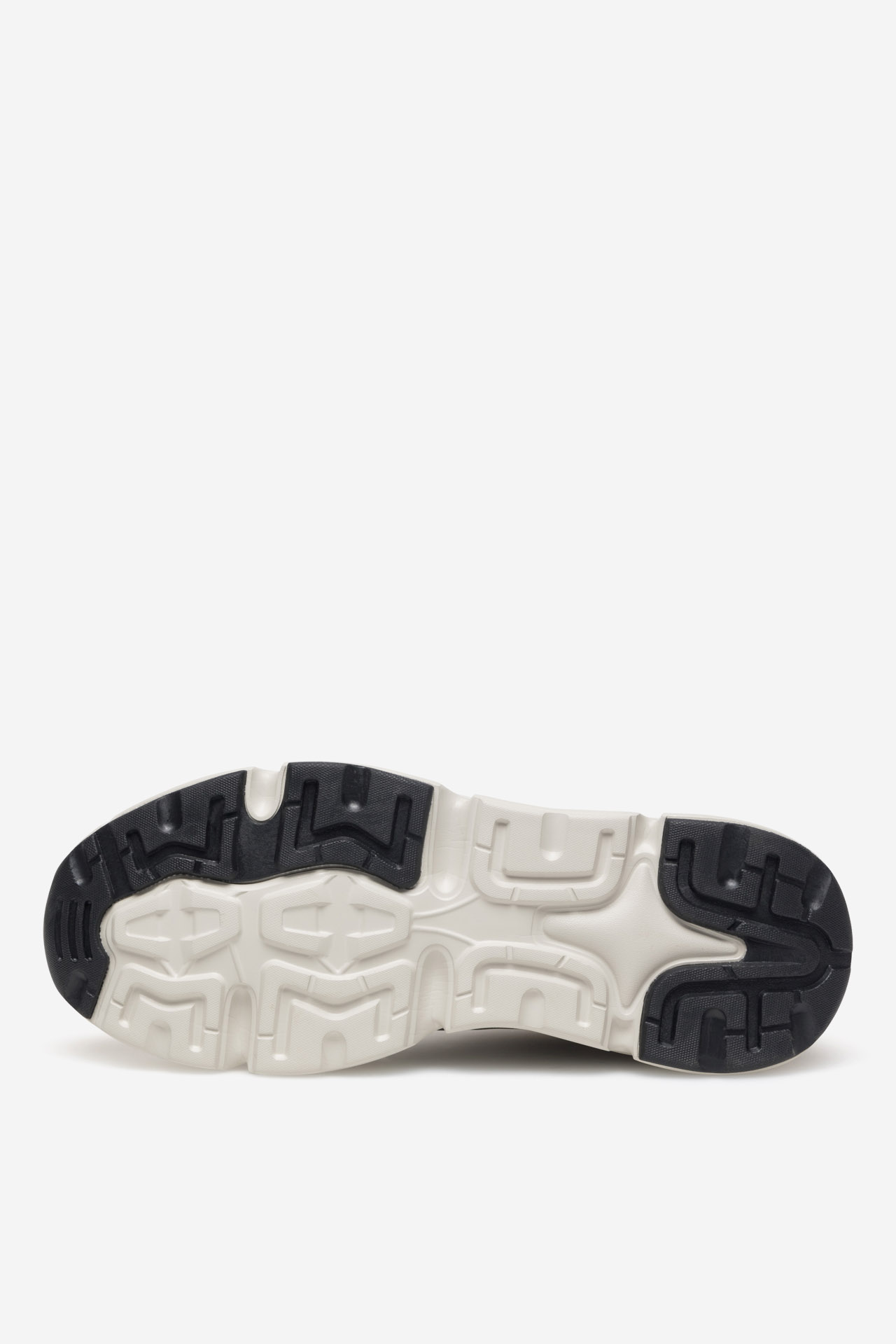 Sneakersy