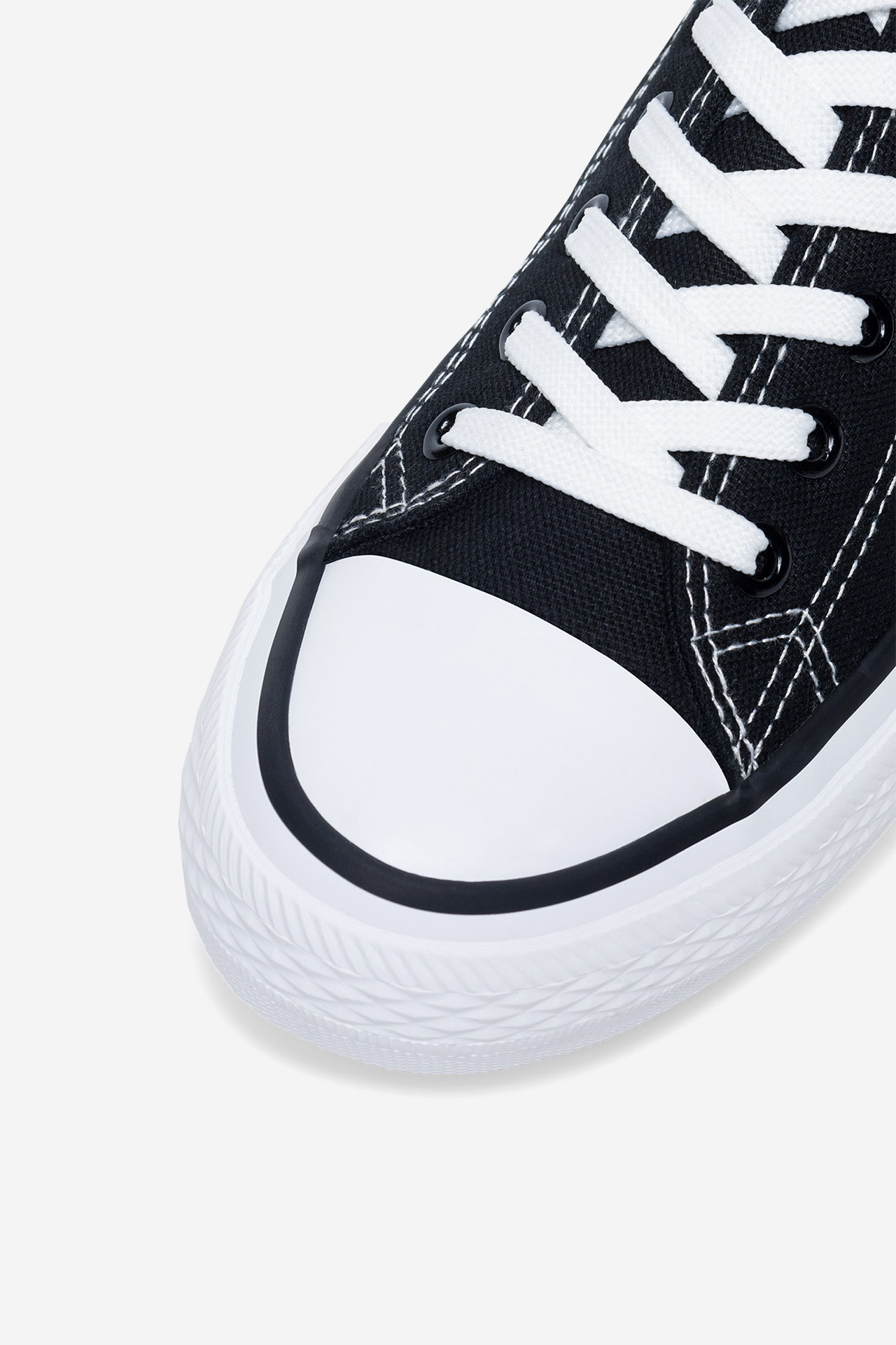 Platnene superge Črna