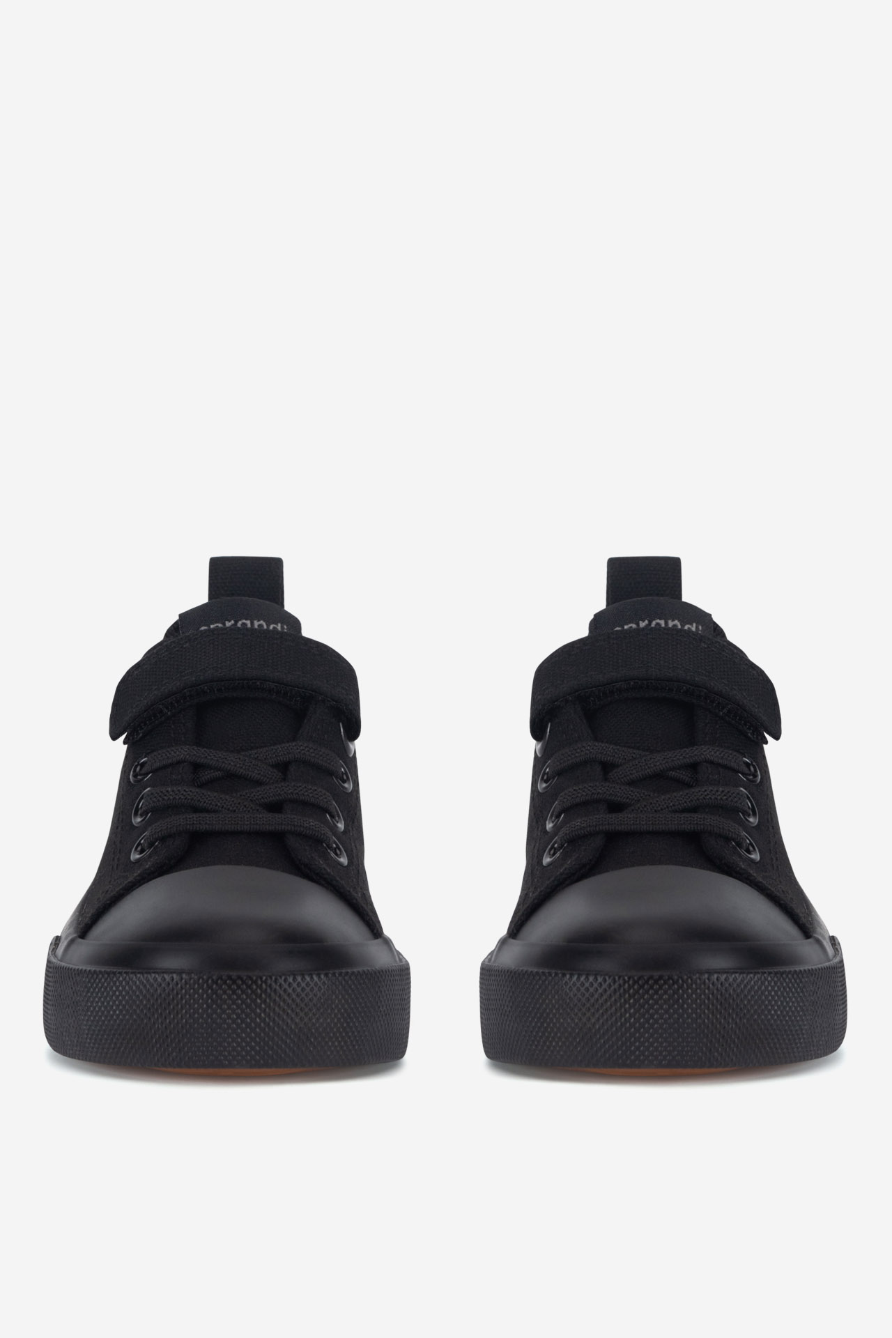 Platnene superge Črna