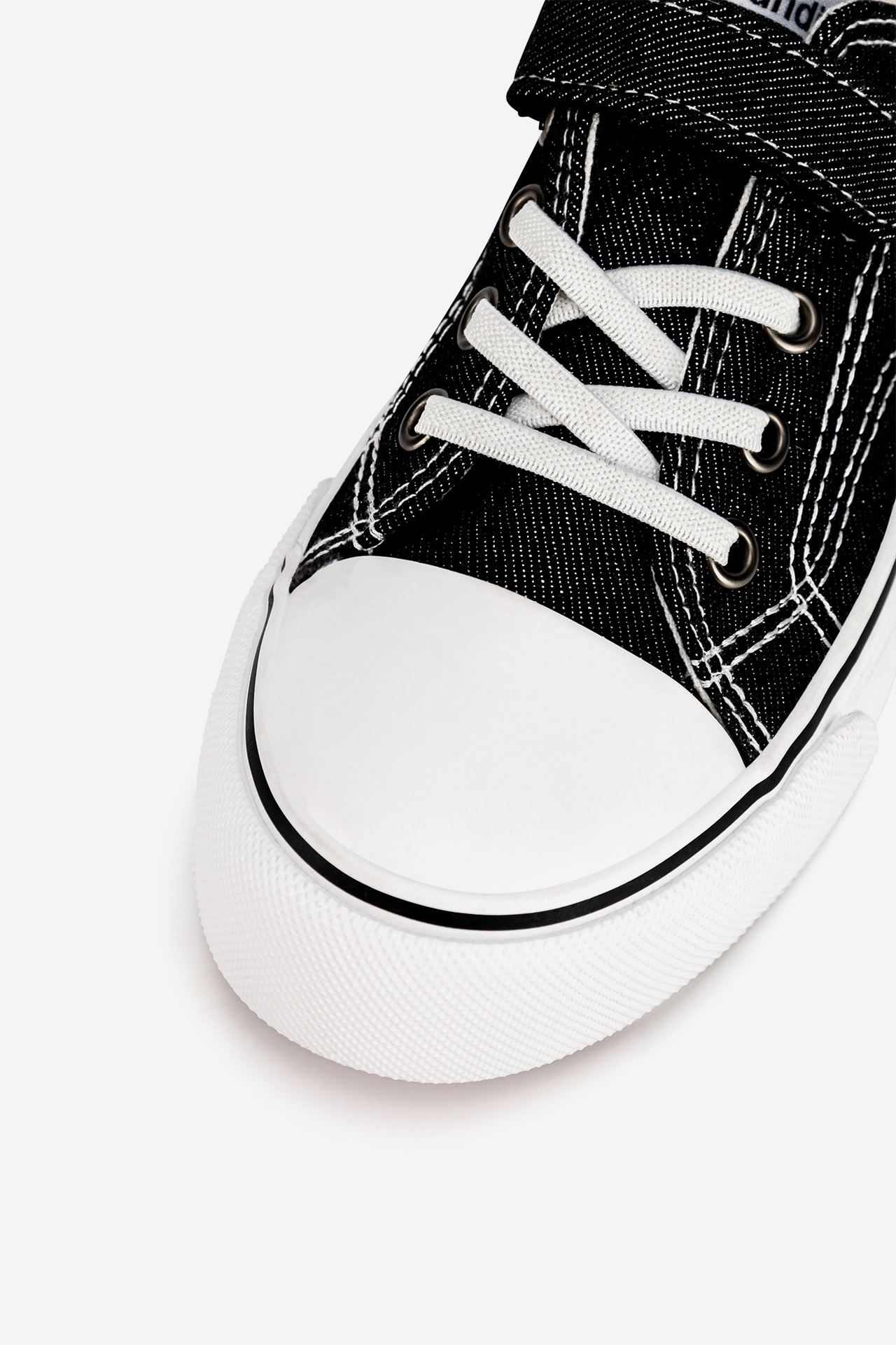 Platnene superge Črna