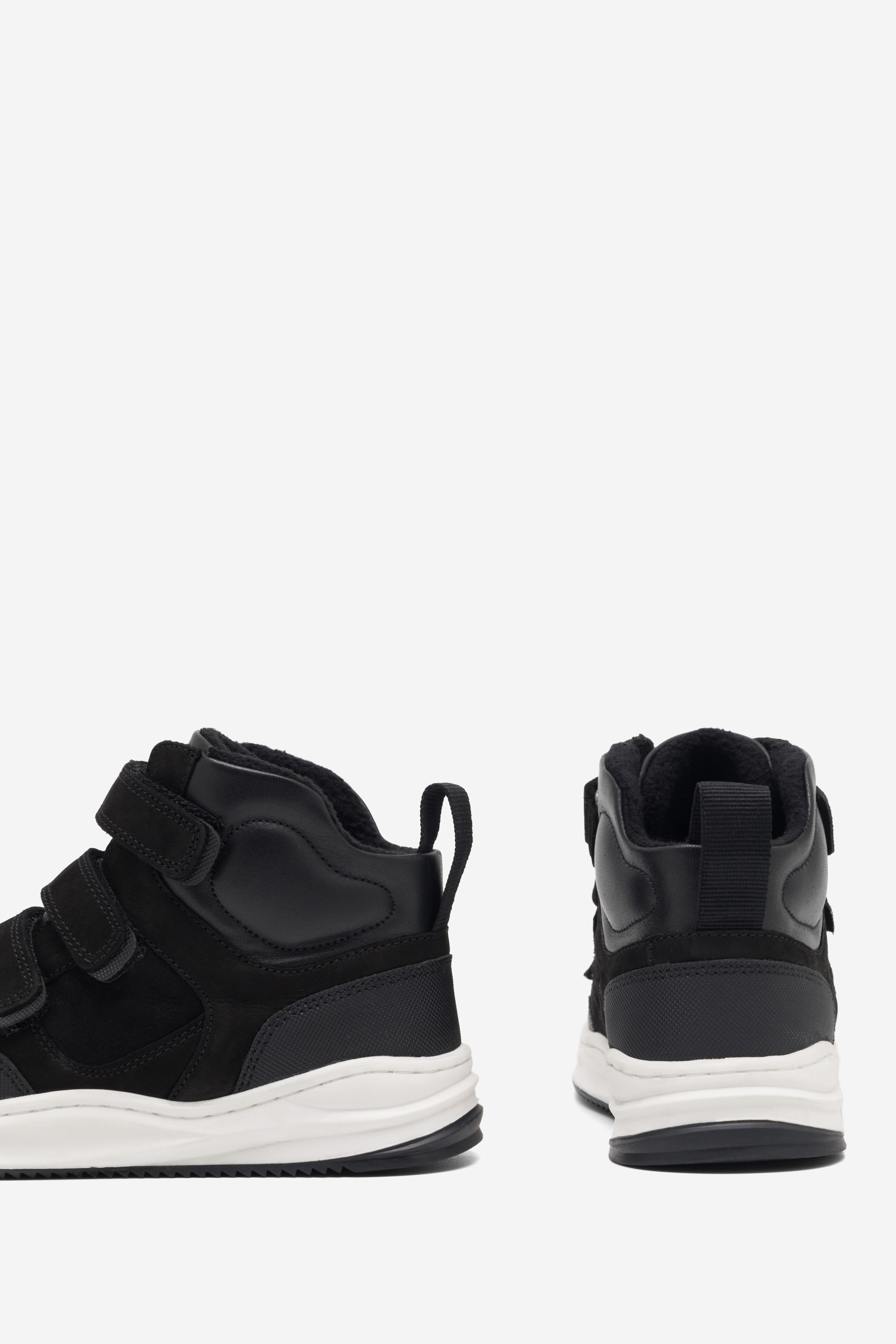 Gležnjarji z vezalkami Črna