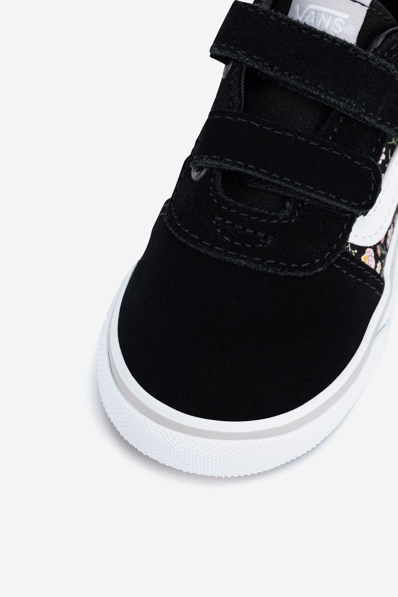 Platnene superge Črna