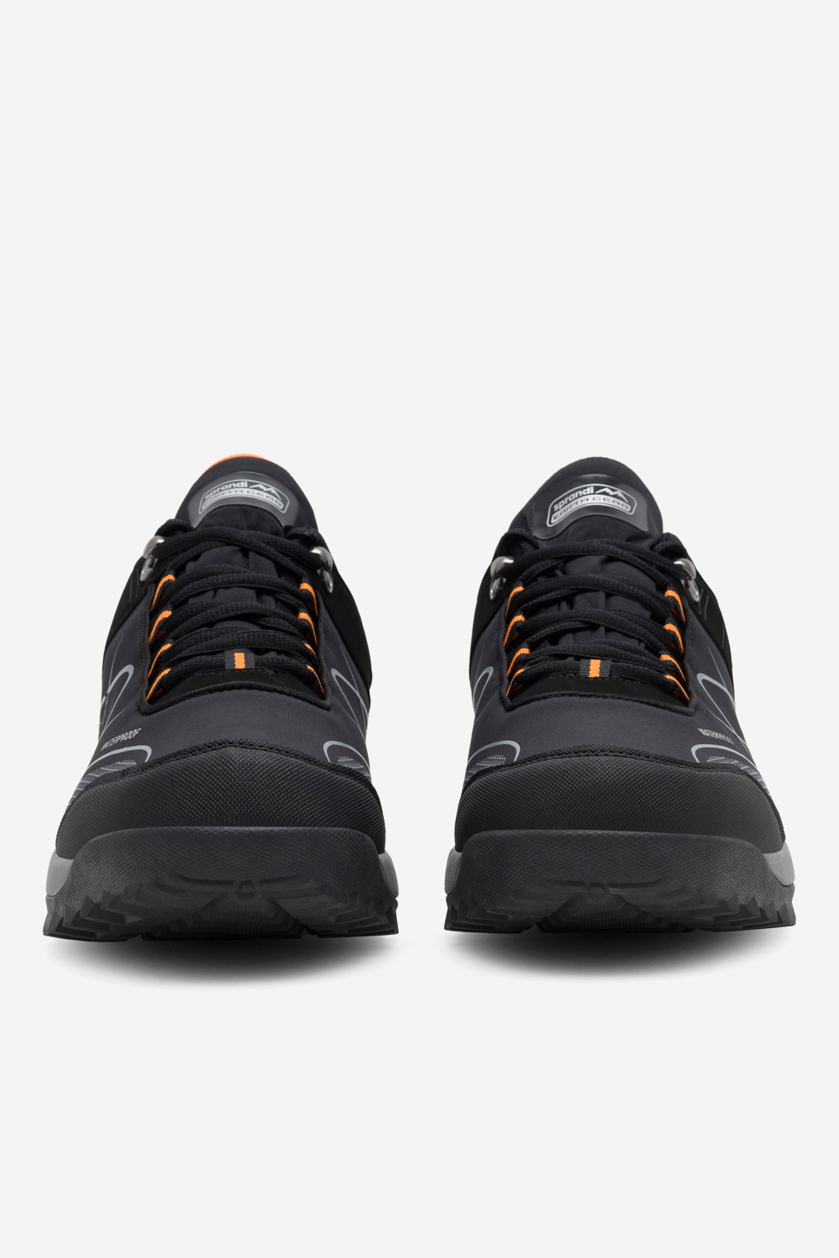 Trekking čevlji Črna