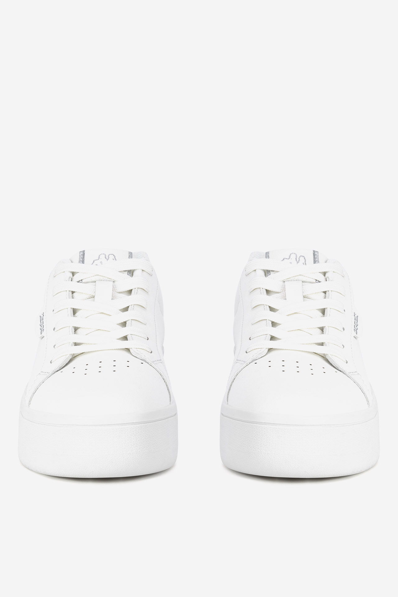 Sneakersy na platformie