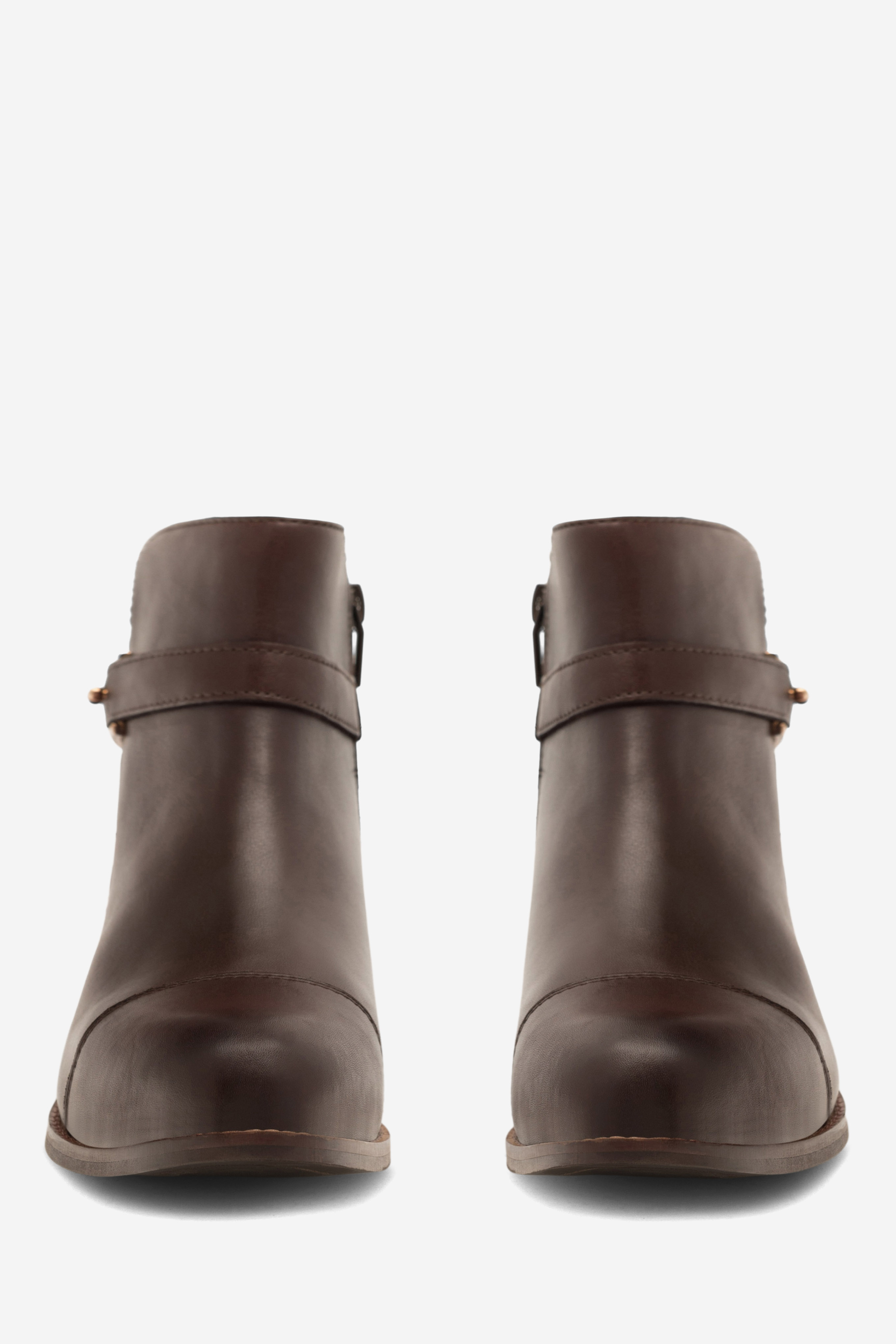 Škornji Čokoladno rjava