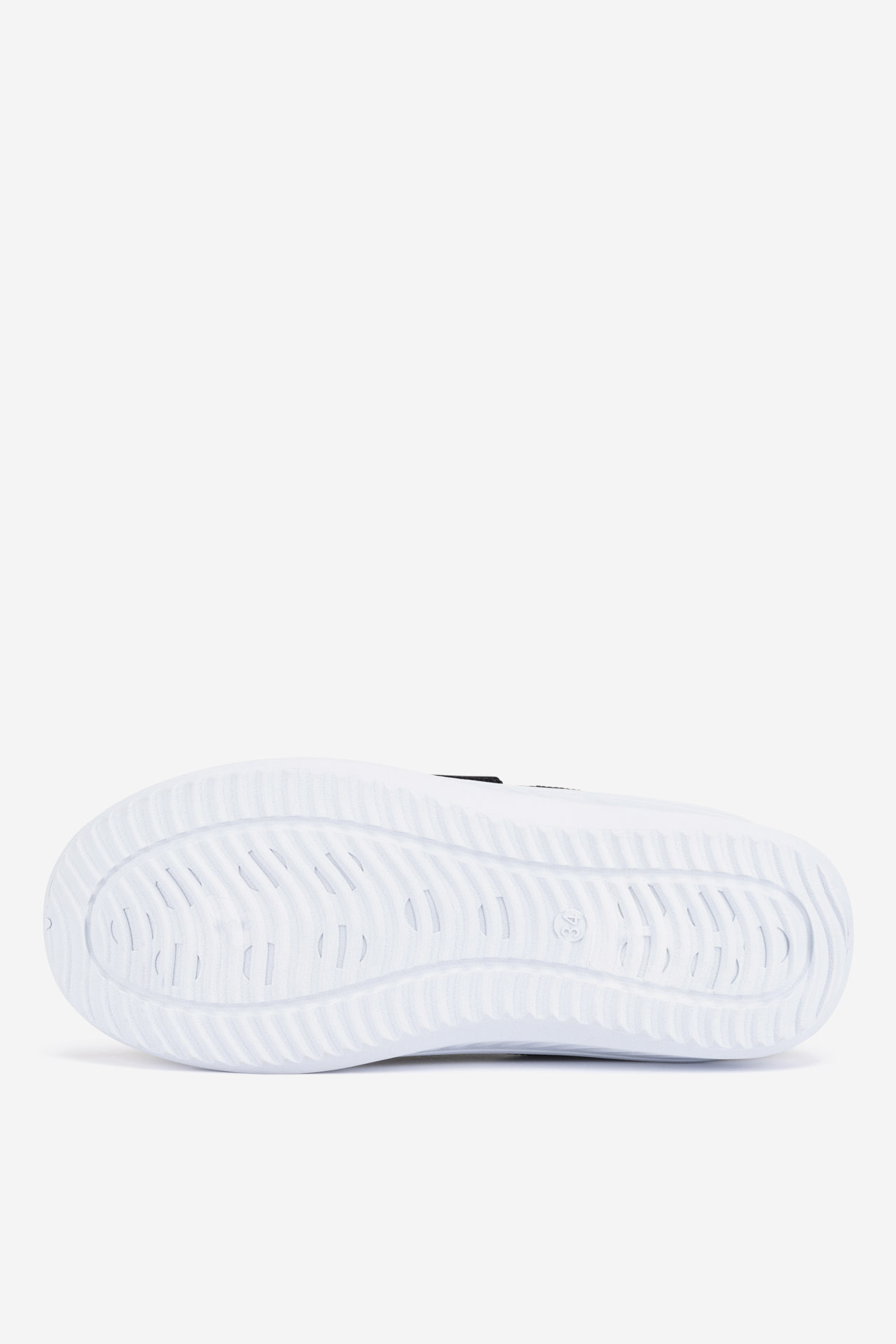 Platnene superge Črna