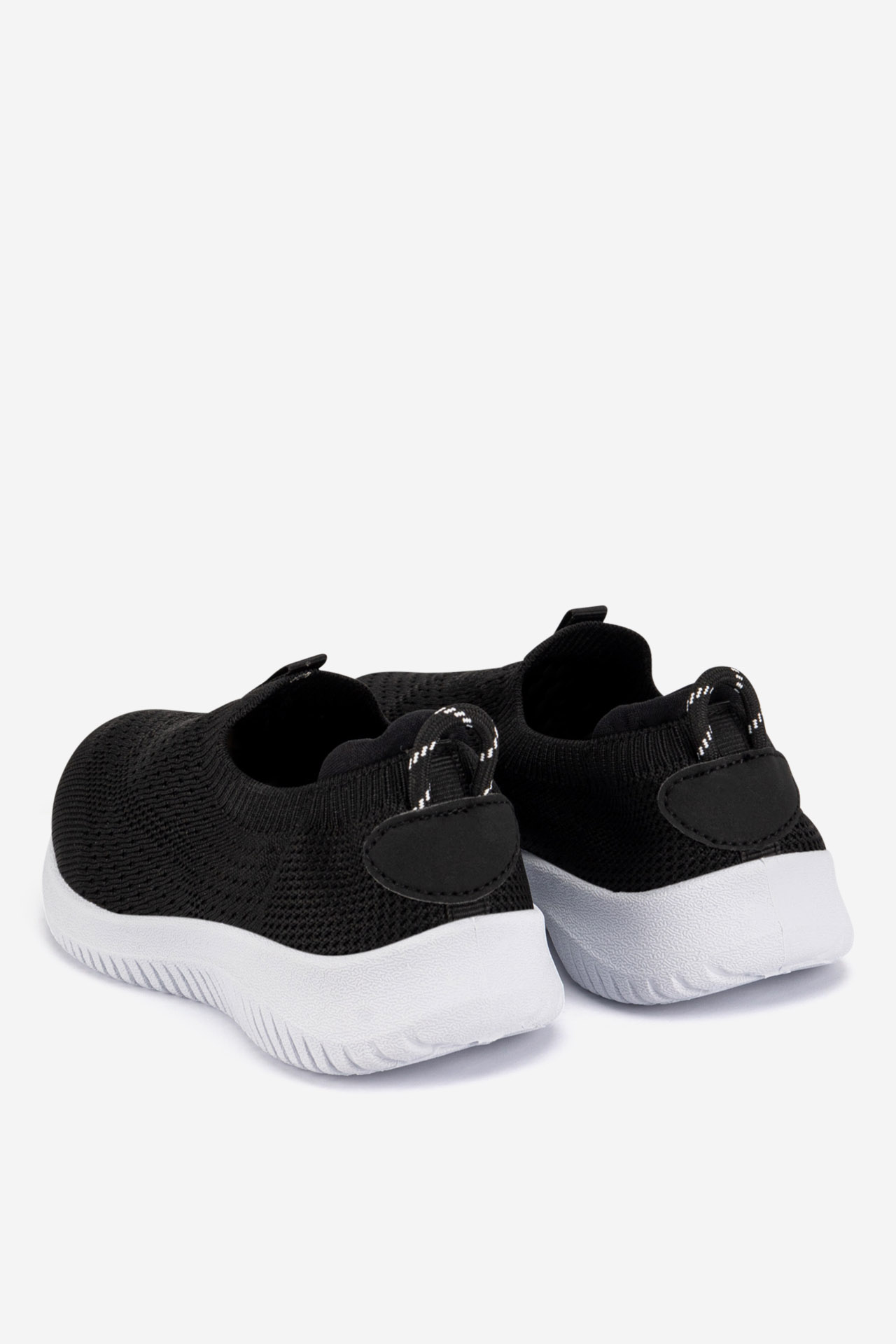 Platnene superge Črna