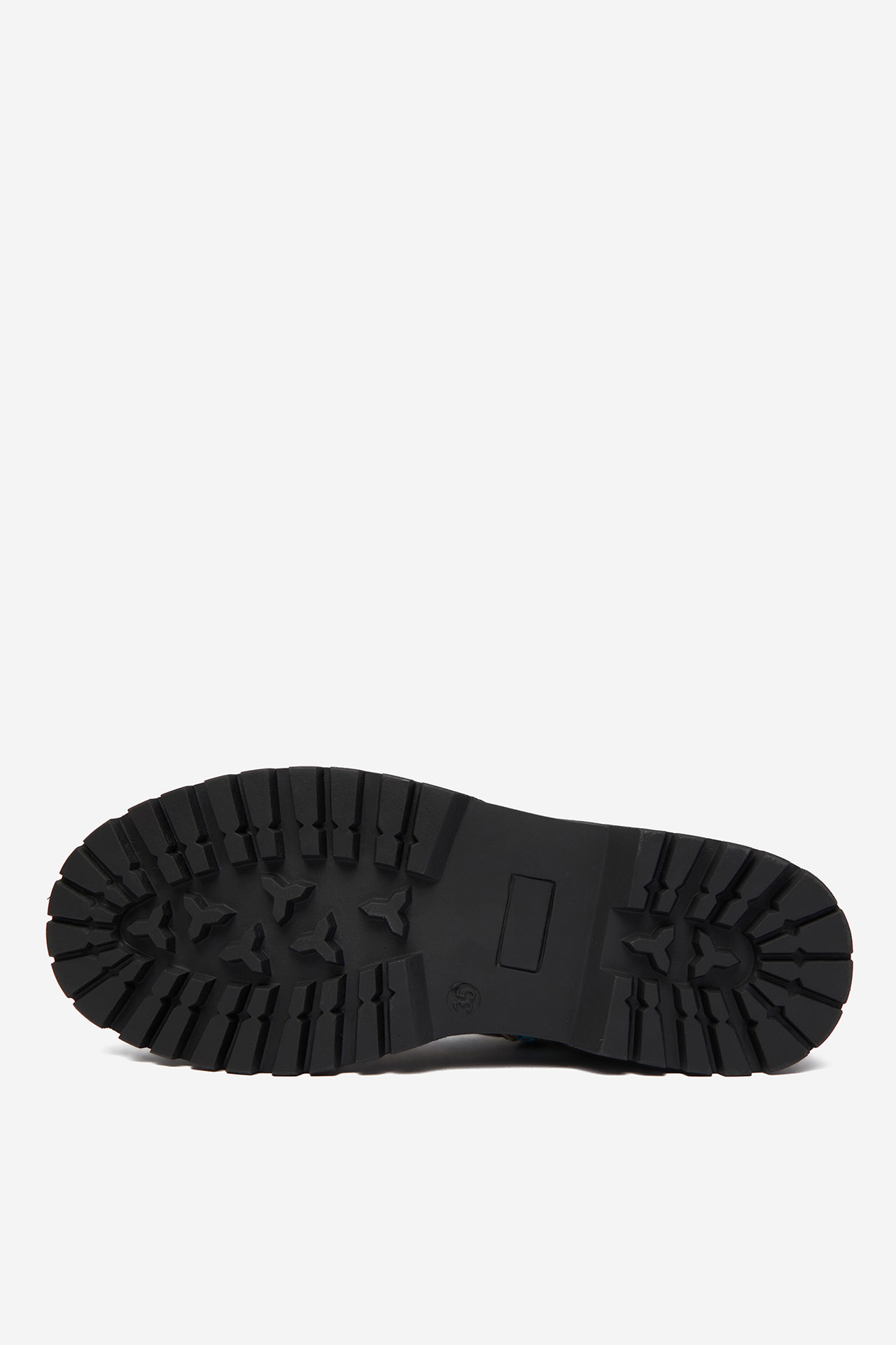 Gležnjarji z vezalkami Pisano