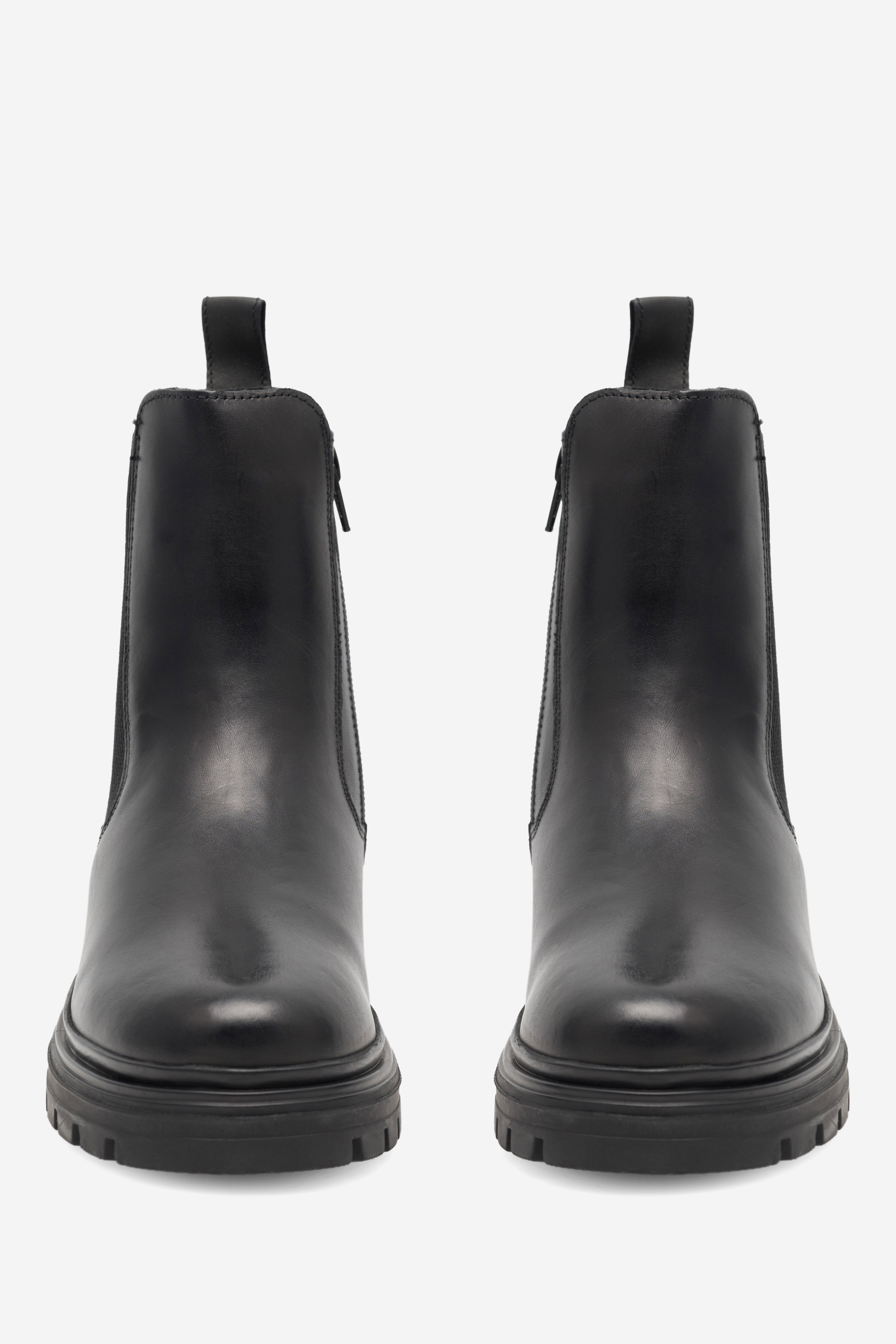 Kotníková obuv ČERNÁ