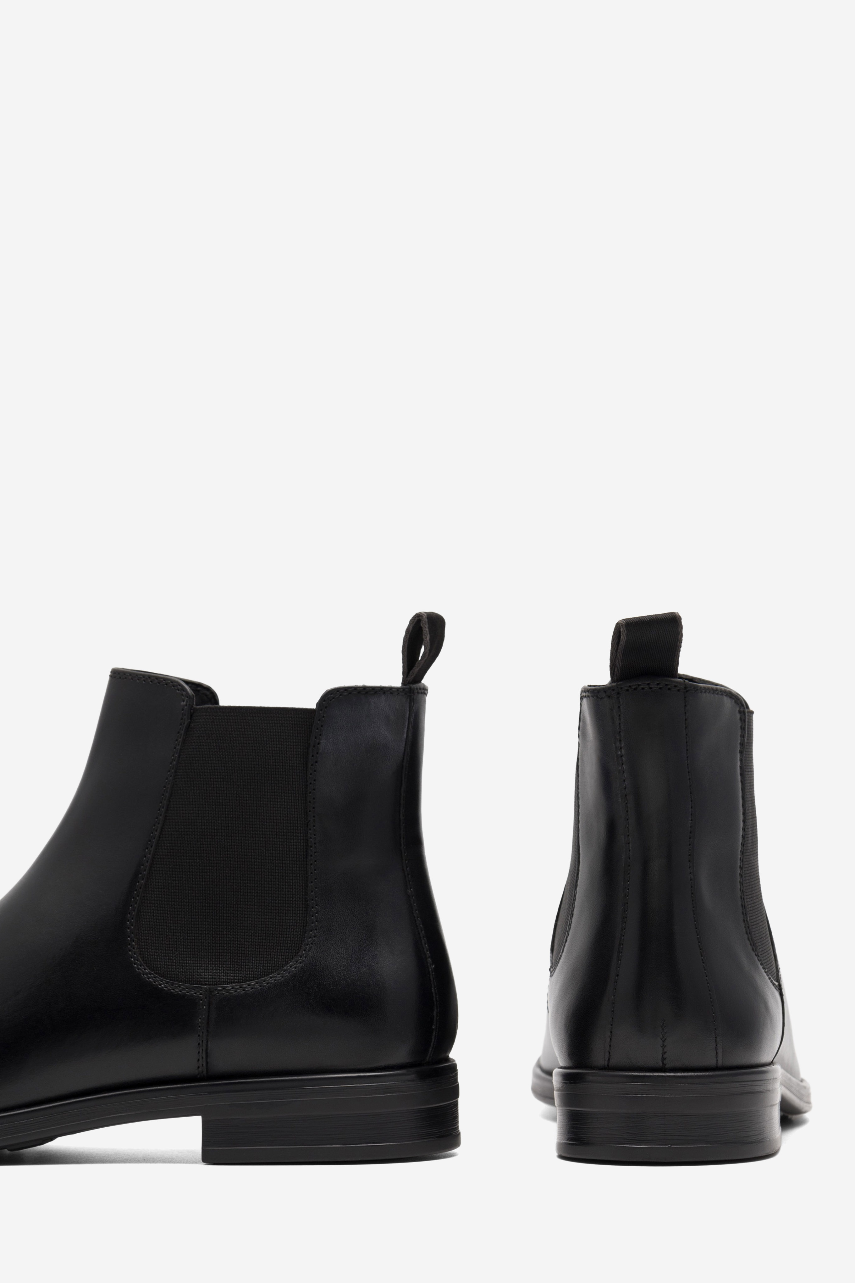 Kotníková obuv ČERNÁ