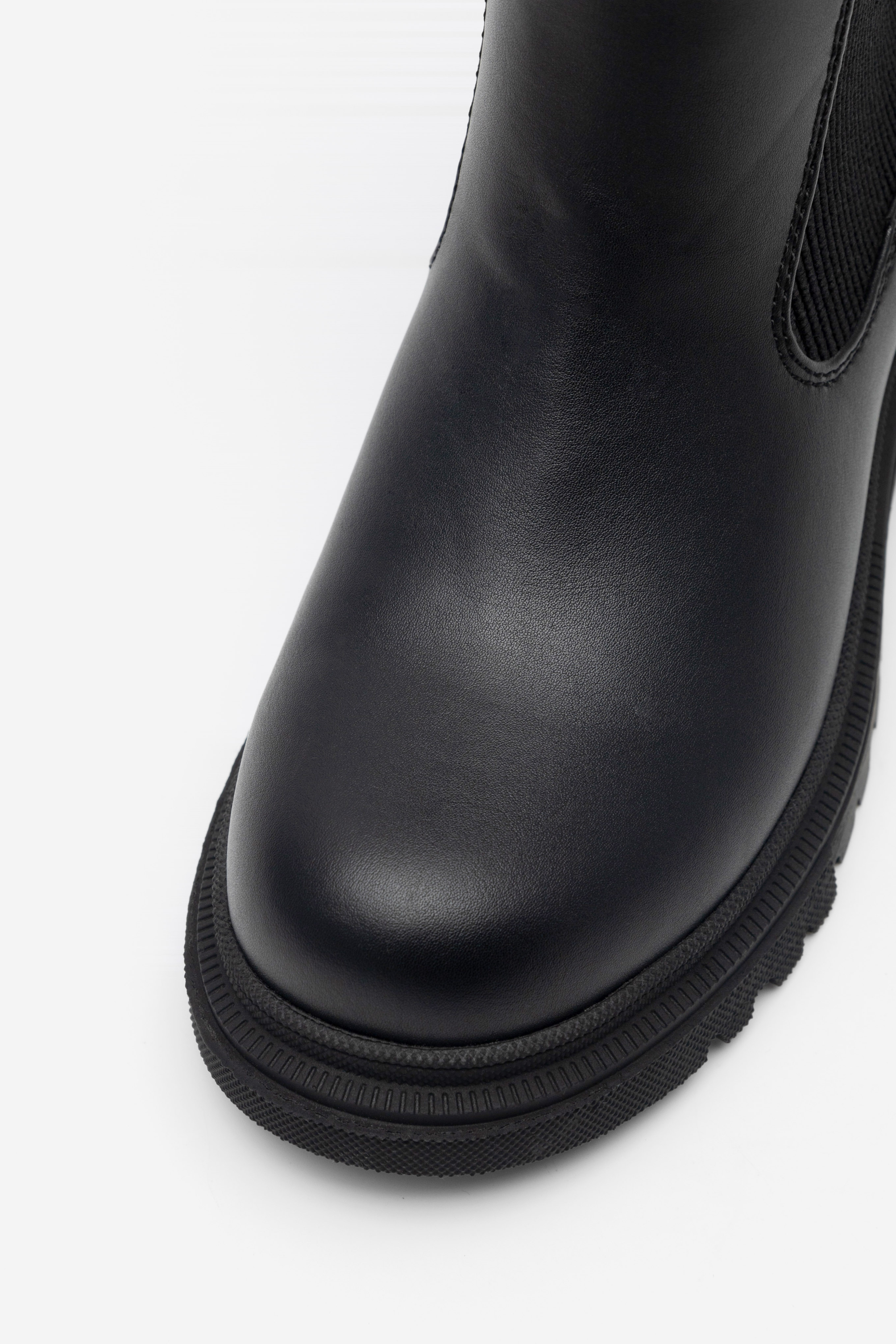 Gležnjarji chelsea Črna