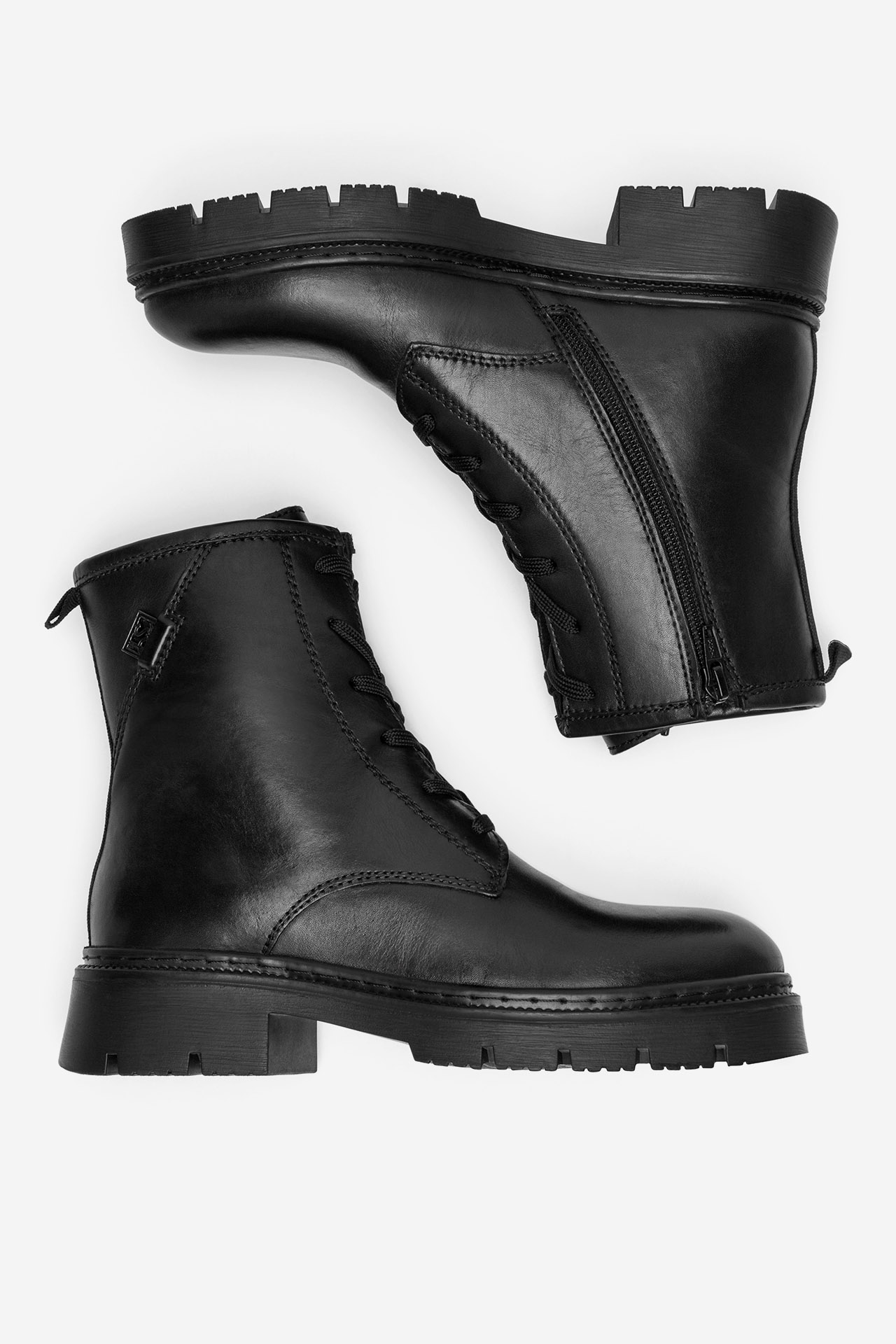 Šněrovací vyšší obuv ČERNÁ