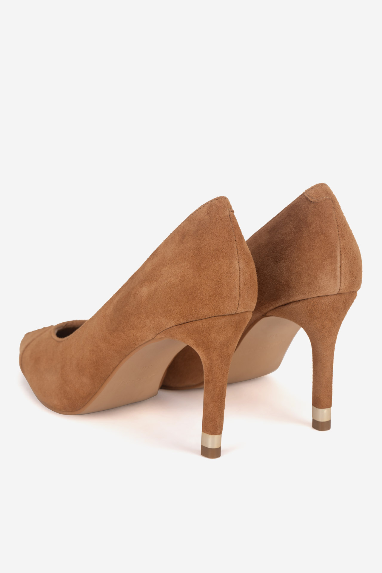 Čevlji z visoko peto Buff