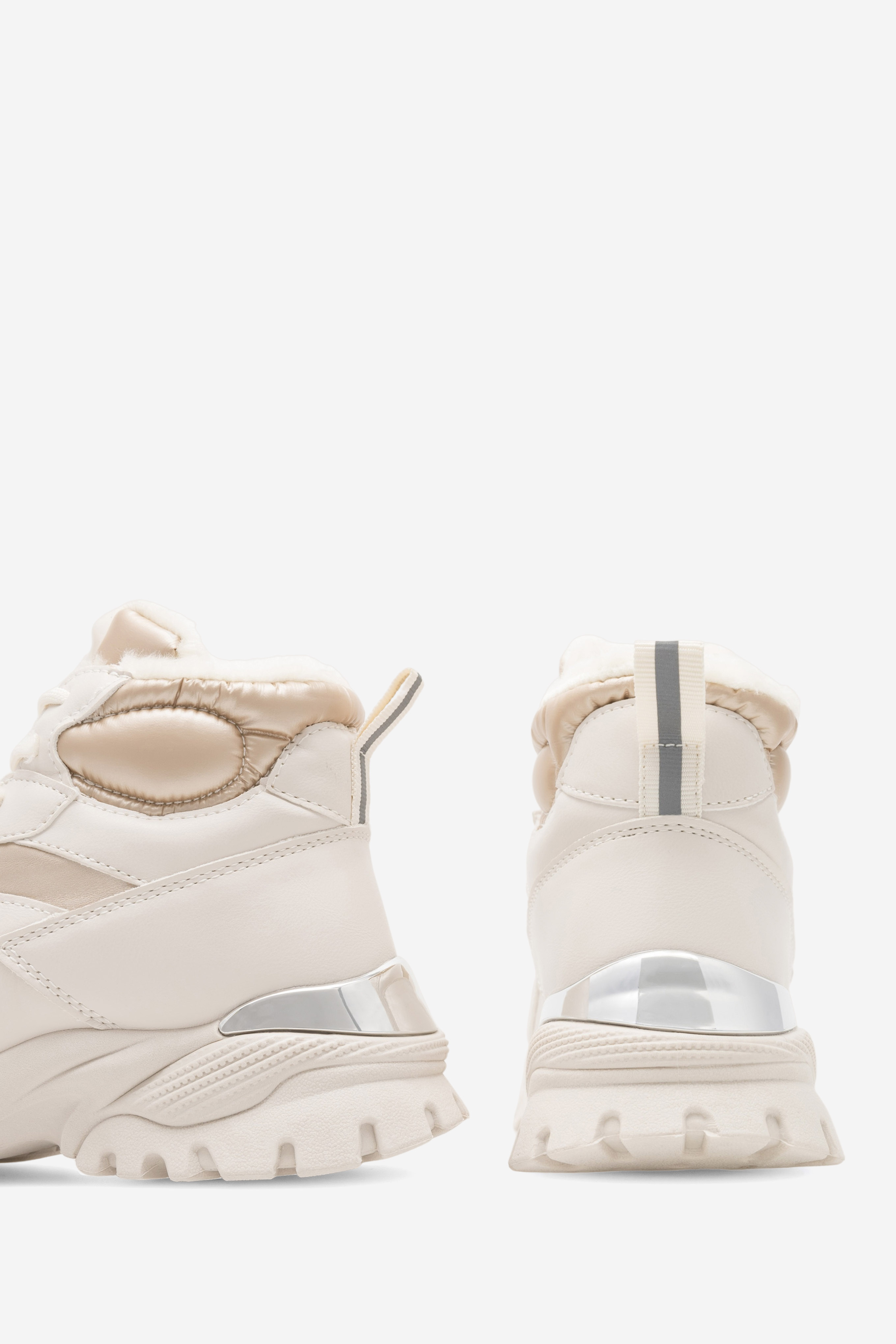 Gležnjarji z vezalkami Bež