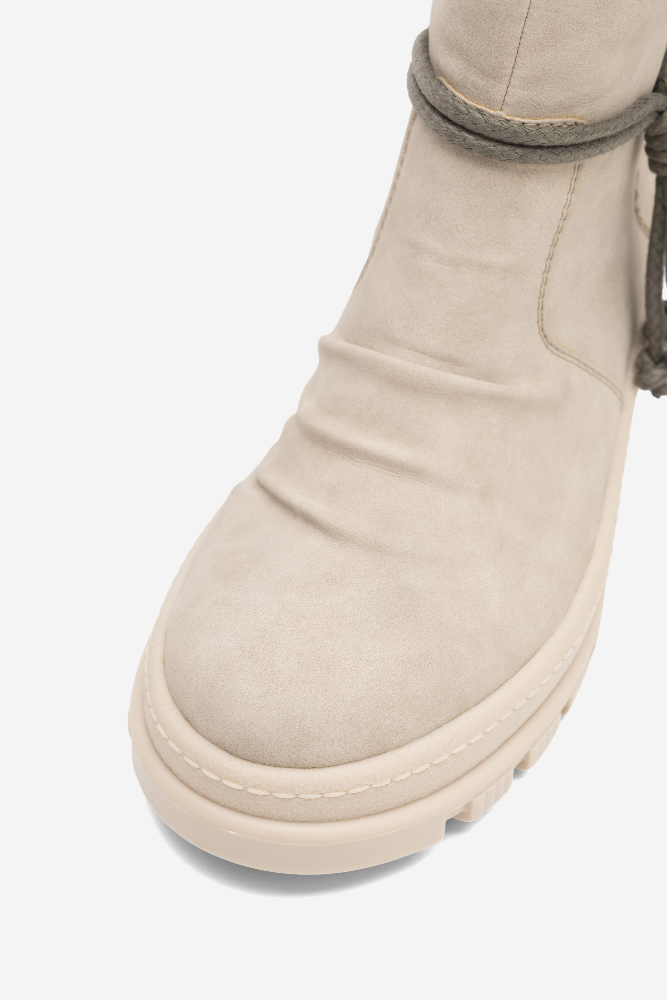 Zimski škornji Bež